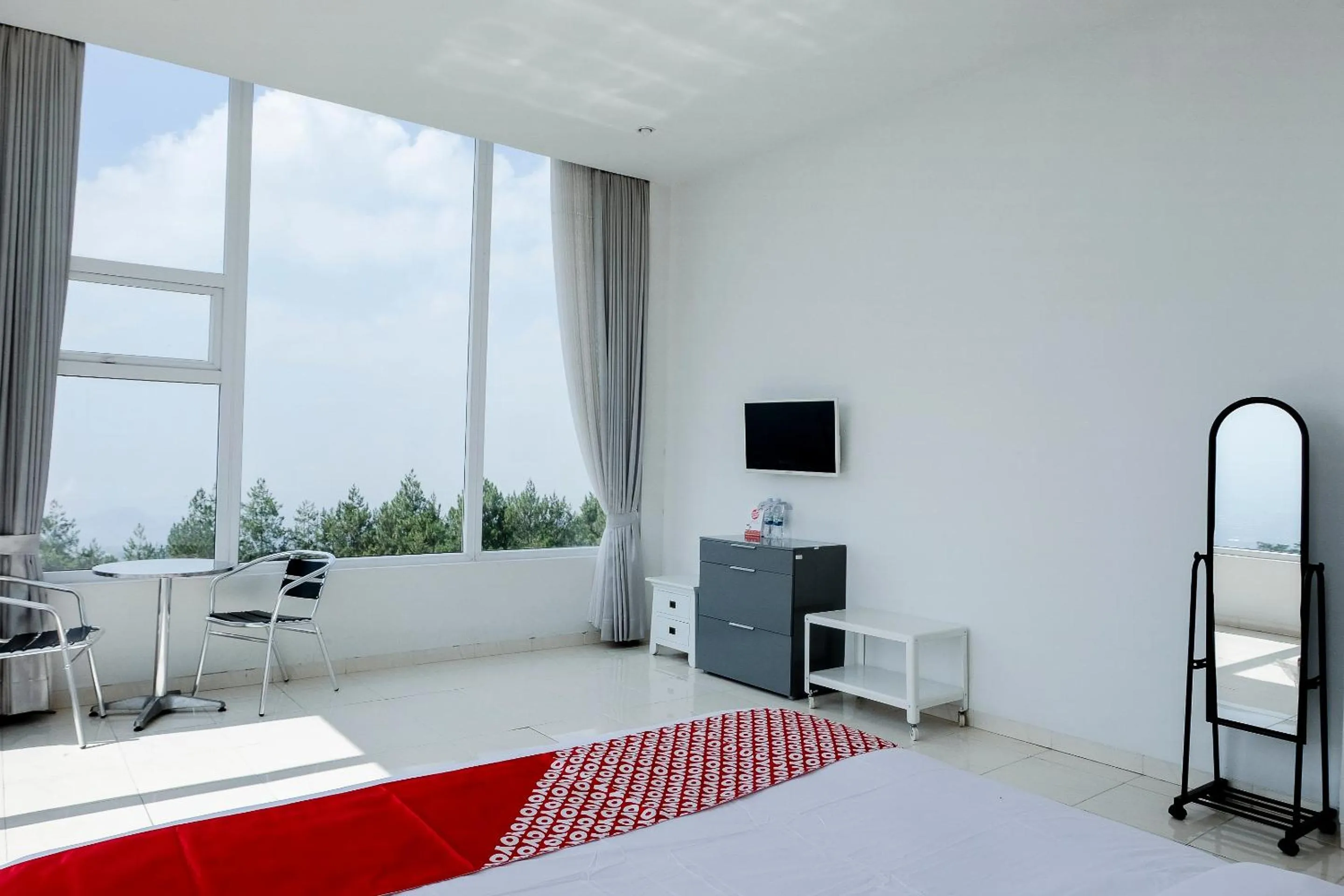 Bedroom, Bed in Hotel O Batu near Jatim Park formerly Villa Bukit Panderman Residence