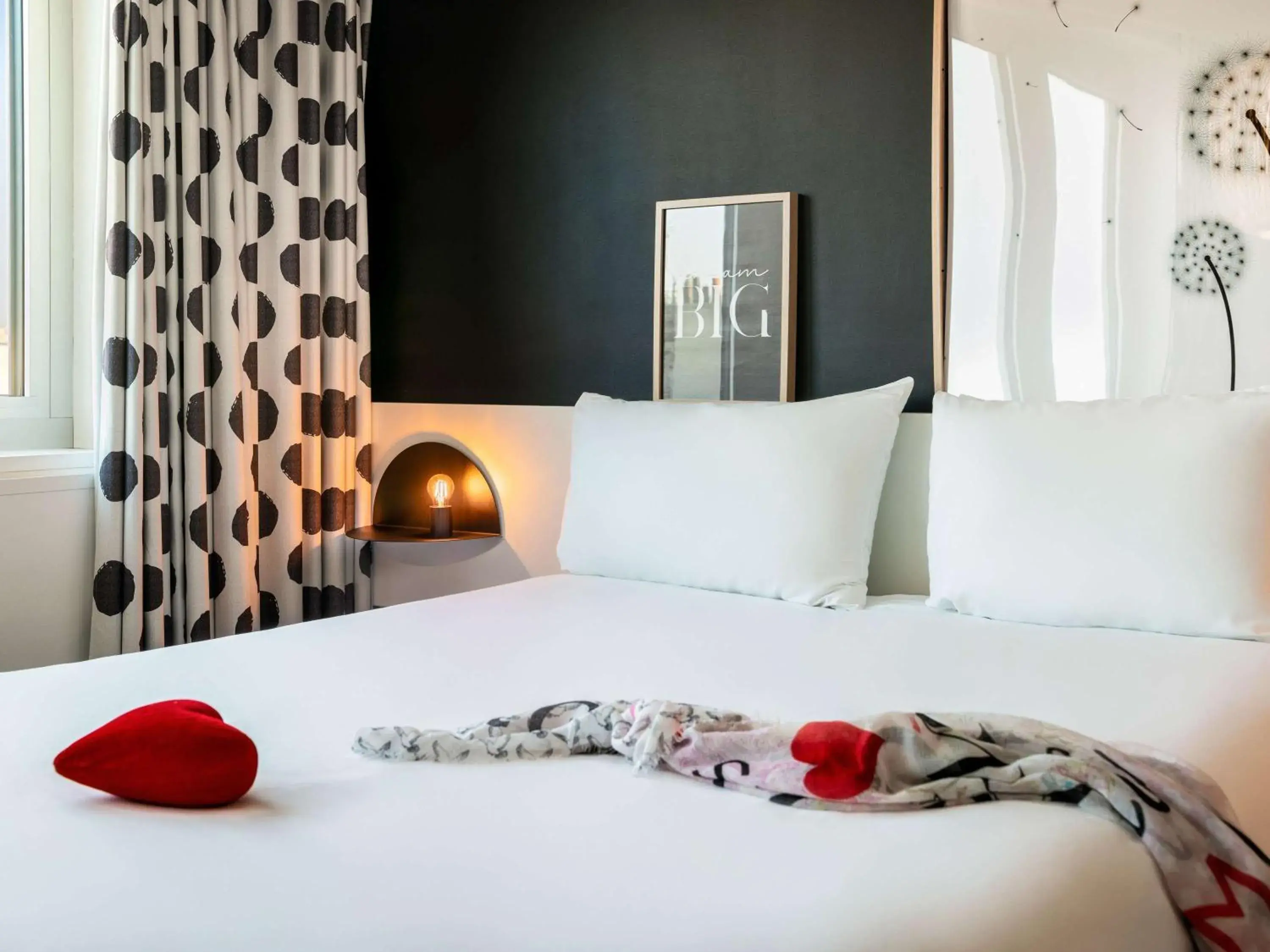 Bedroom, Bed in ibis Styles Paris Gare de l'Est Château Landon Bedroom, Bed in ibis Styles Paris Gare de l'Est Château Landon