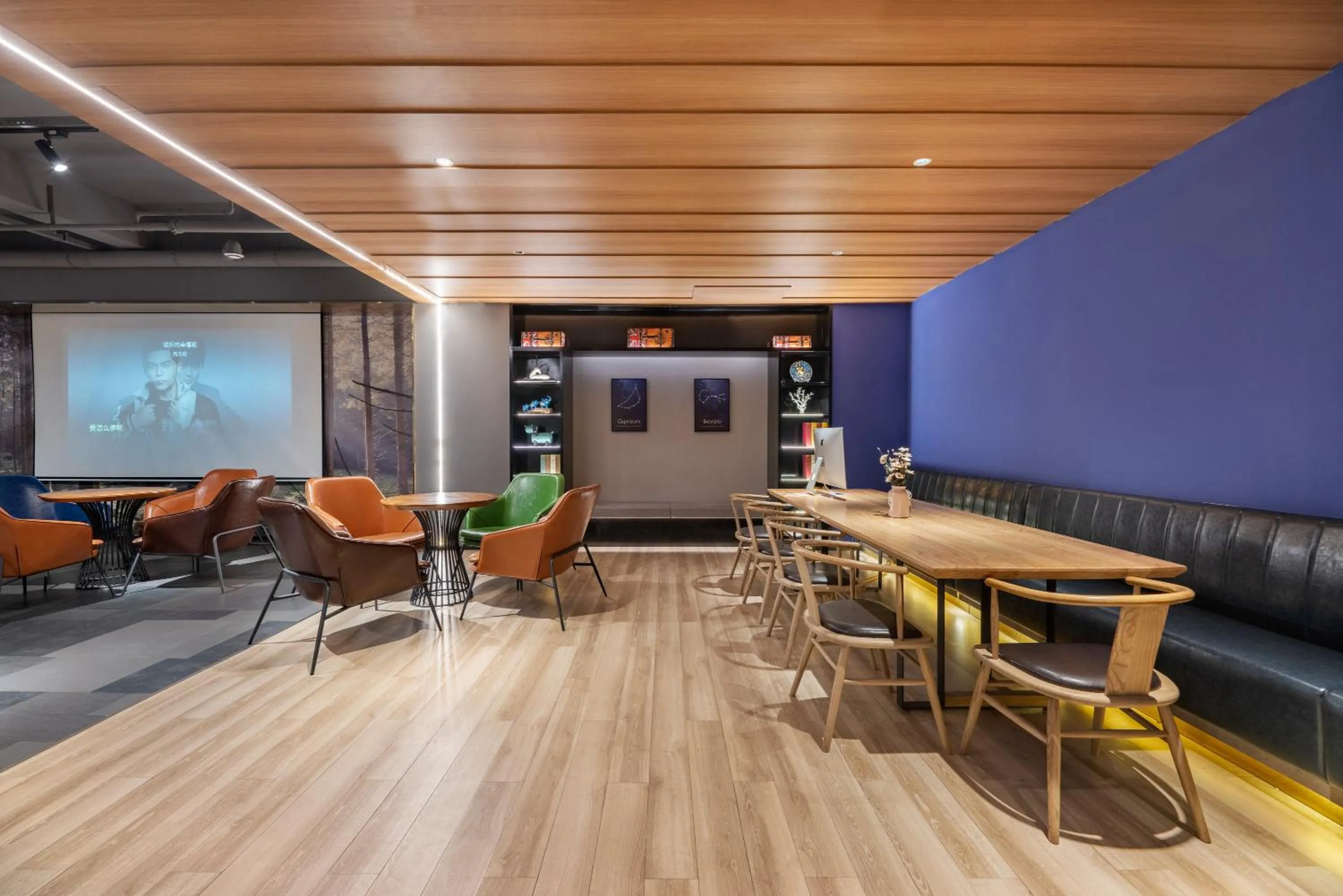 Restaurant/places to eat in StarWay Hotel - Xi'an Bell Tower Muslim Street