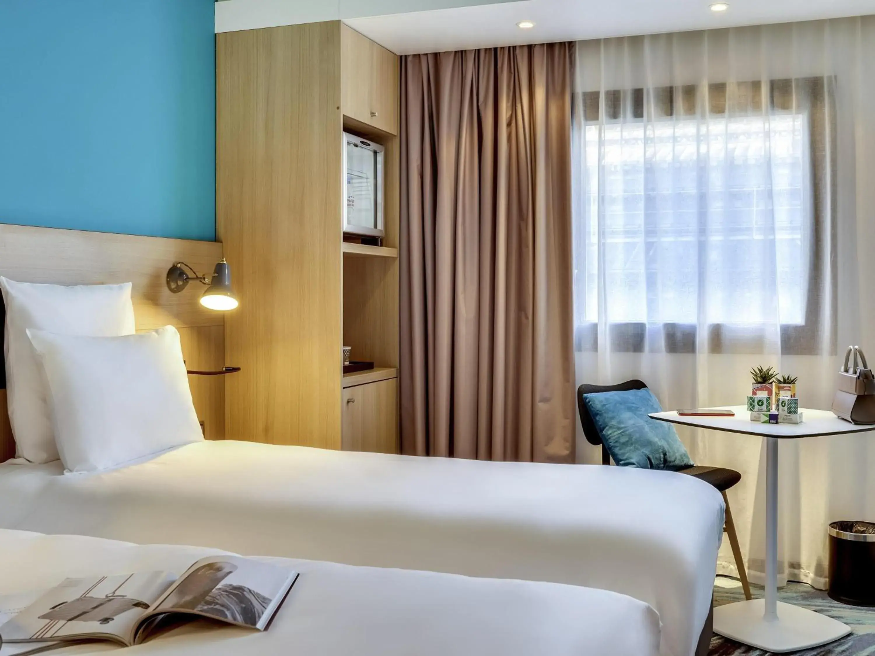 Bedroom, Bed in Mercure Paris Gare De Lyon TGV Bedroom, Bed in Mercure Paris Gare De Lyon TGV