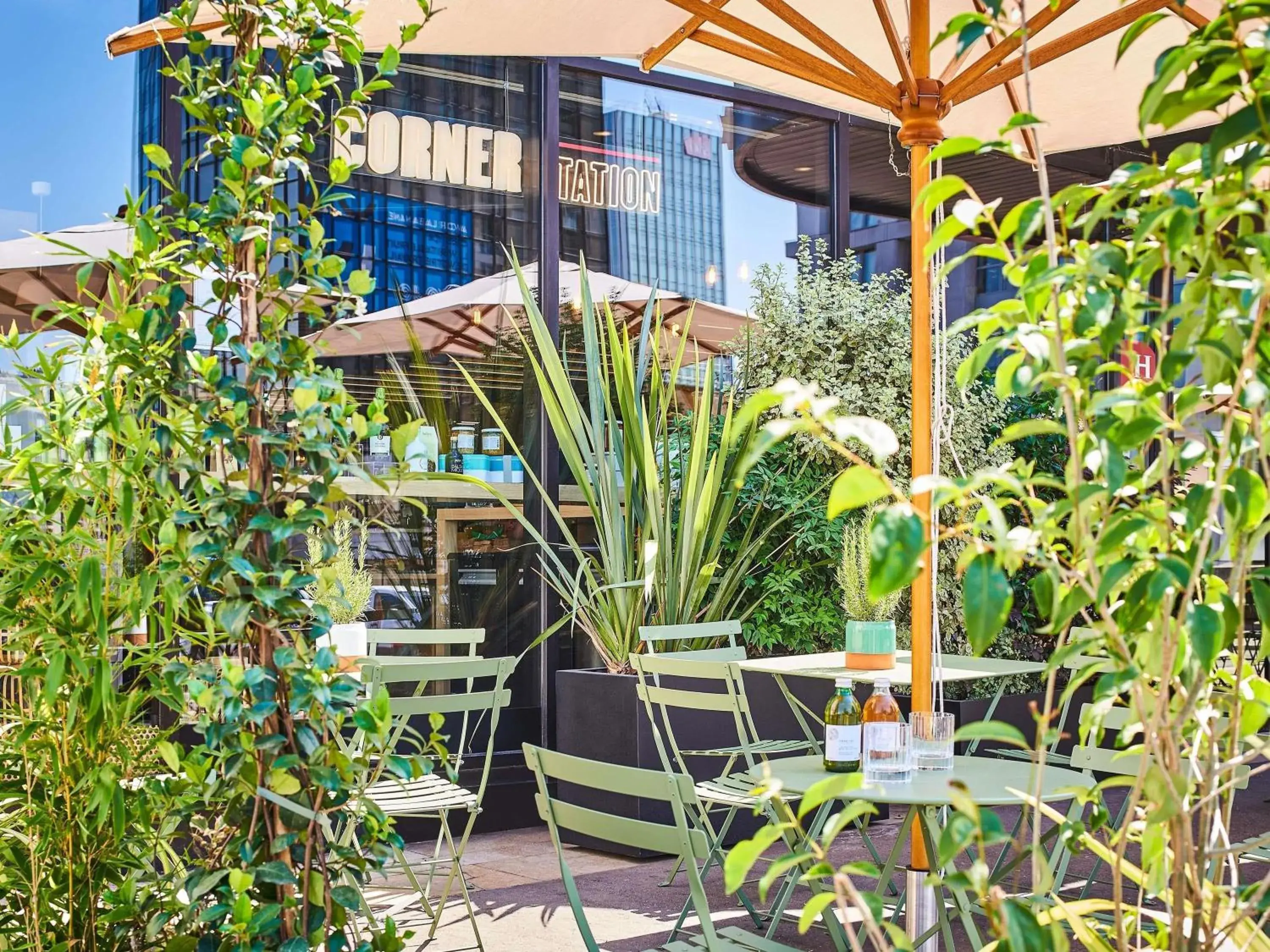 Lounge or bar in Mercure Paris Gare De Lyon TGV Lounge or bar in Mercure Paris Gare De Lyon TGV