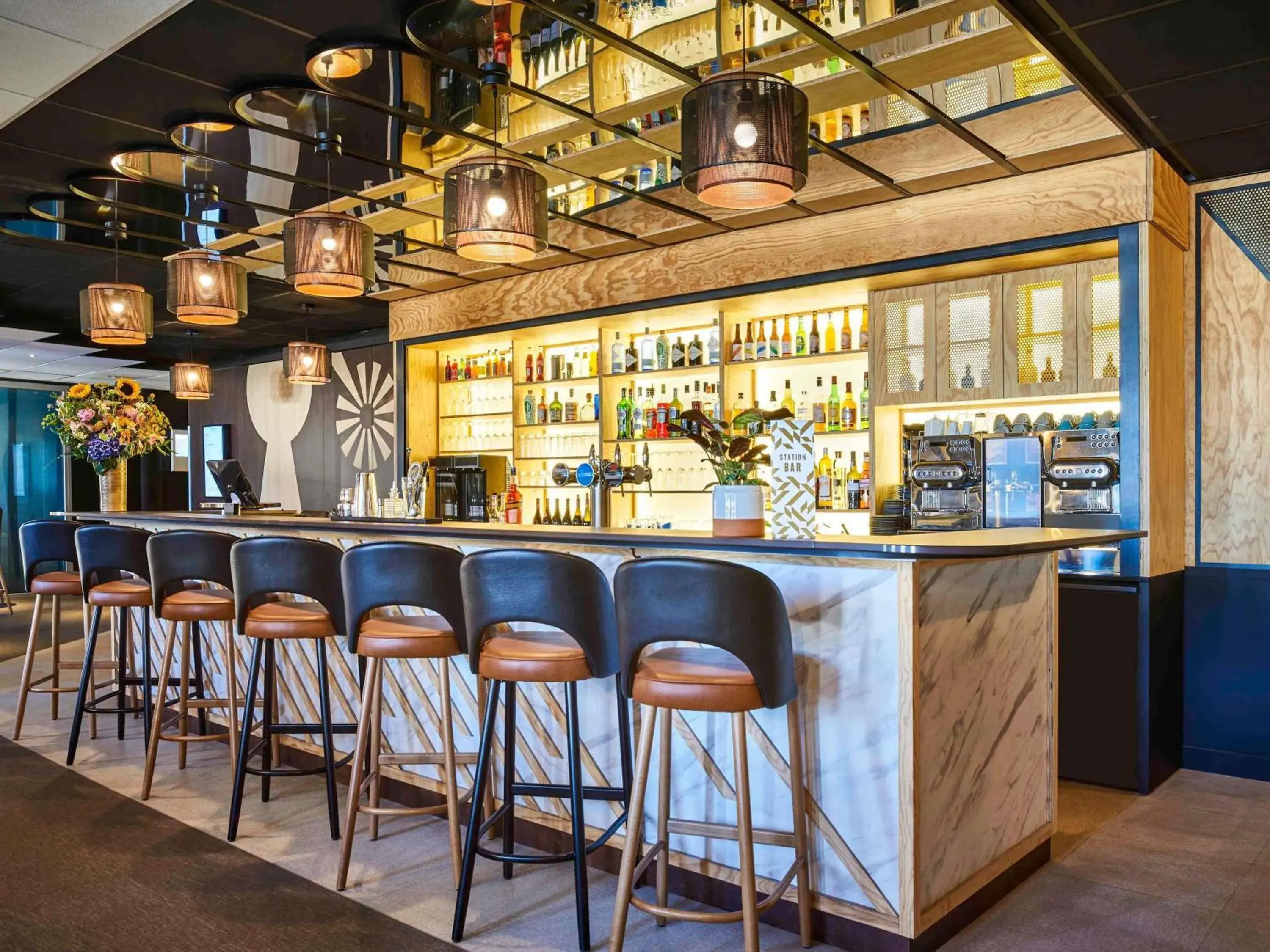 Lounge or bar in Mercure Paris Gare De Lyon TGV Lounge or bar in Mercure Paris Gare De Lyon TGV