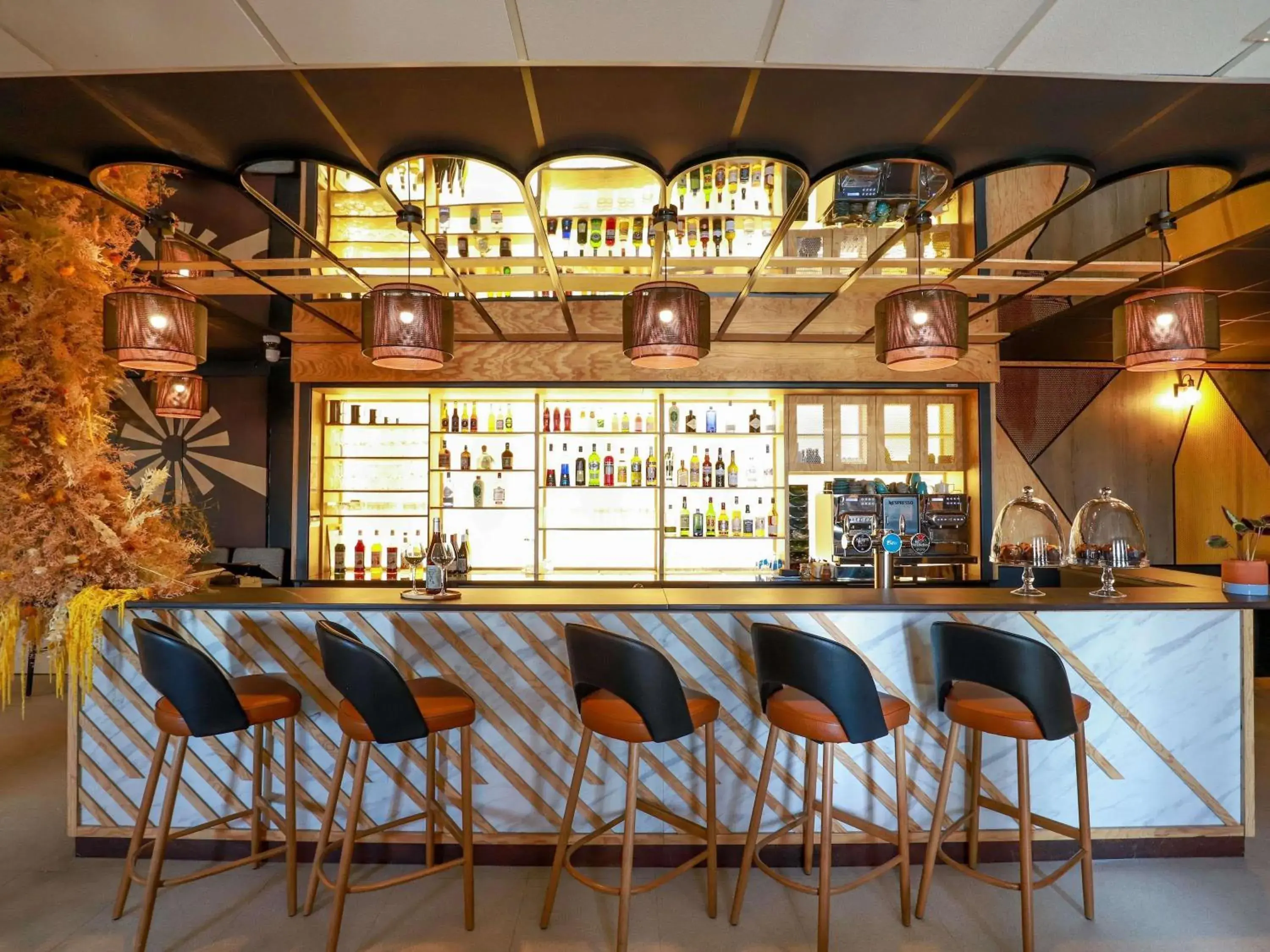 Lounge or bar in Mercure Paris Gare De Lyon TGV Lounge or bar in Mercure Paris Gare De Lyon TGV