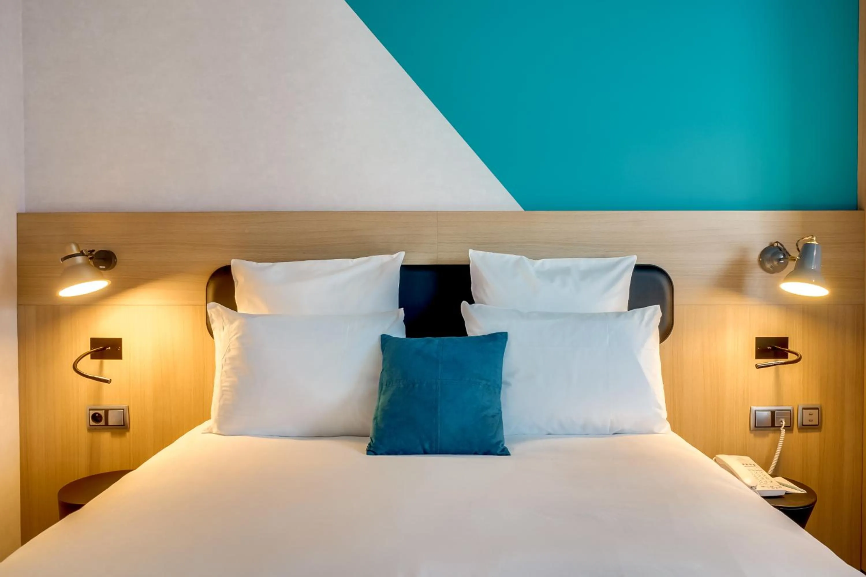 Bed in Mercure Paris Gare De Lyon TGV