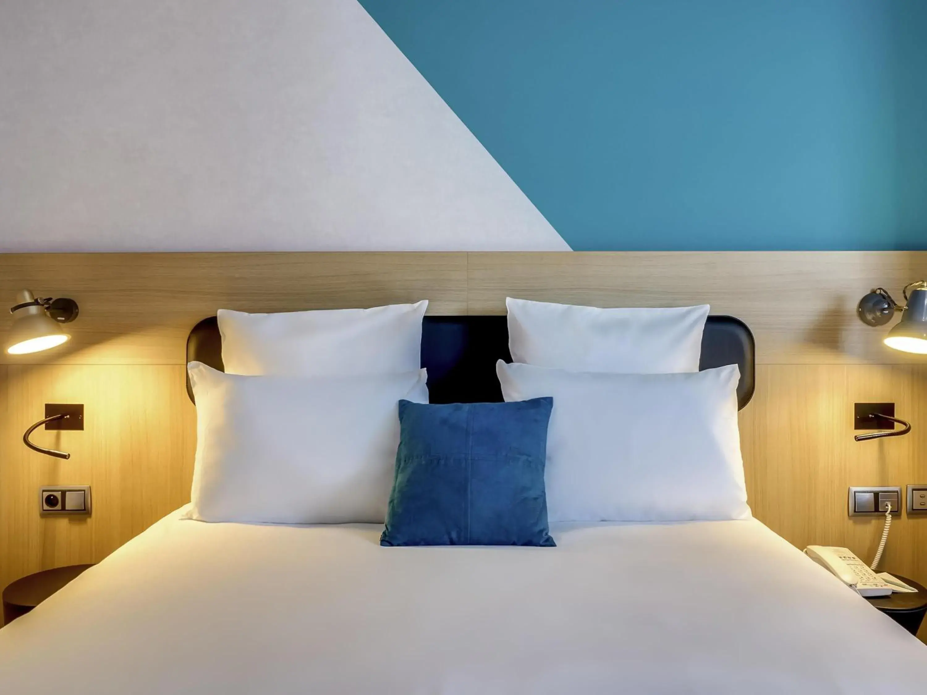 Bedroom, Bed in Mercure Paris Gare De Lyon TGV Bedroom, Bed in Mercure Paris Gare De Lyon TGV