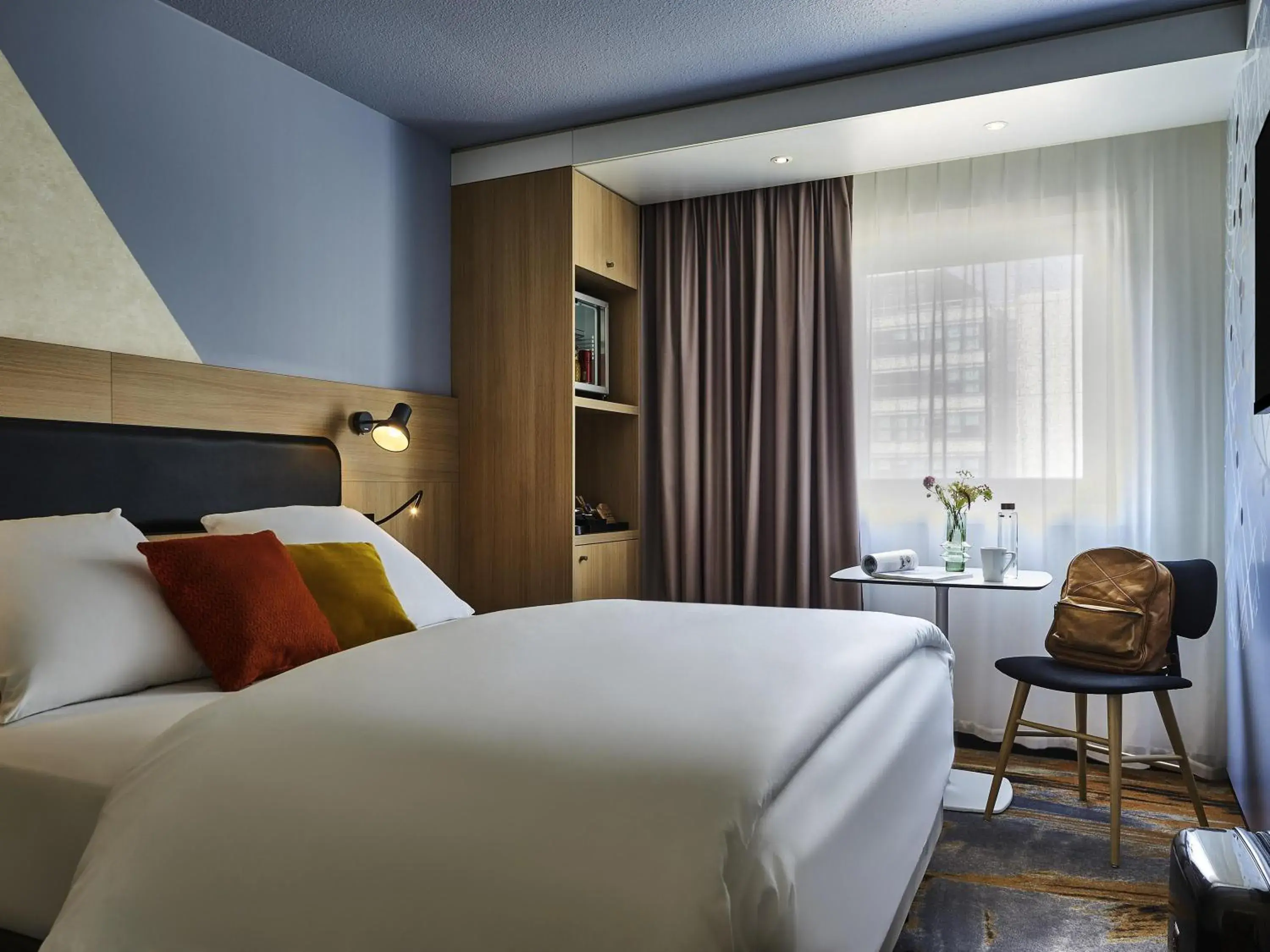 Property building, Bed in Mercure Paris Gare De Lyon TGV Property building, Bed in Mercure Paris Gare De Lyon TGV