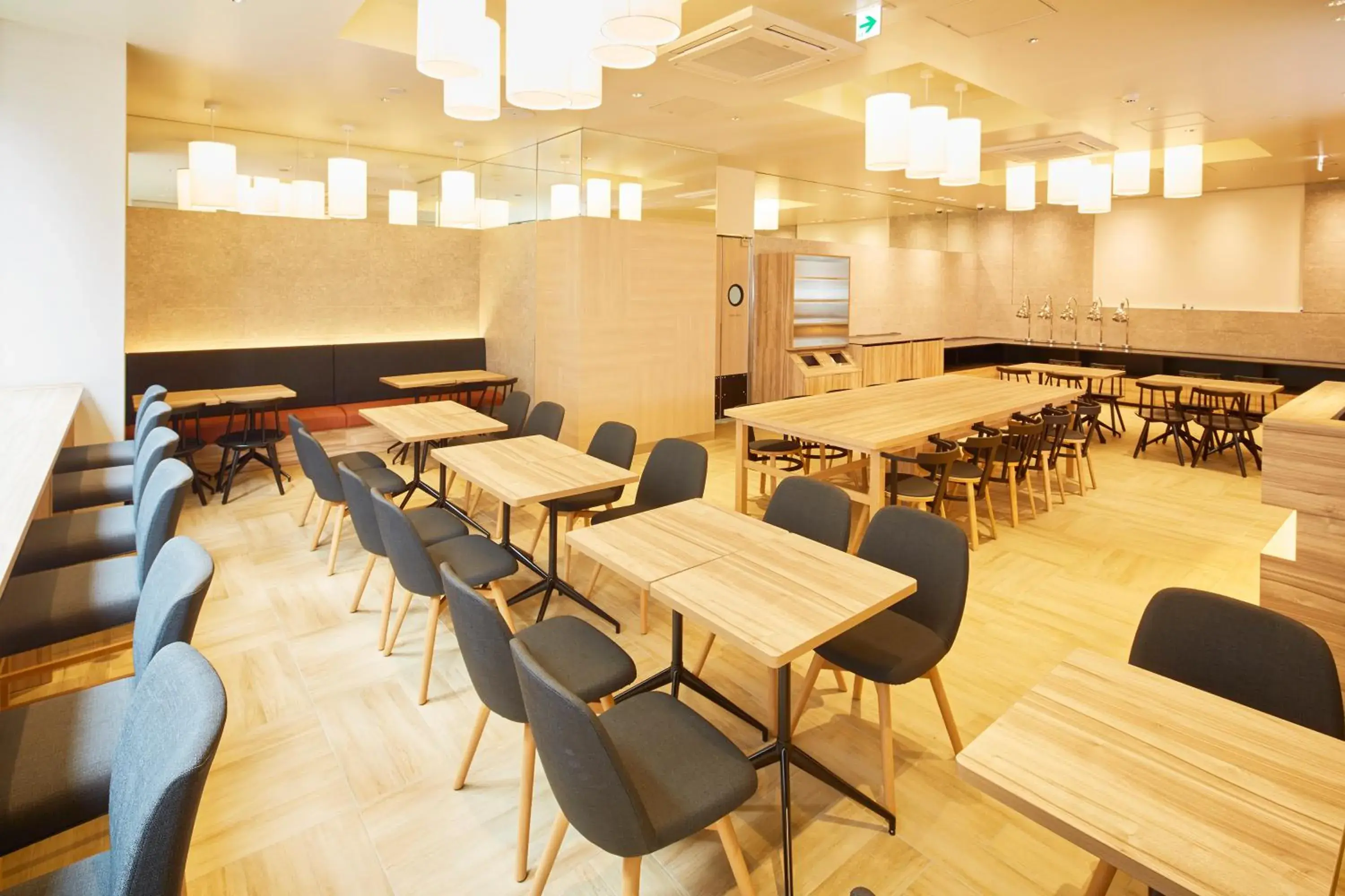 Restaurant/places to eat in hotel MONday Asakusa Restaurant/places to eat in hotel MONday Asakusa