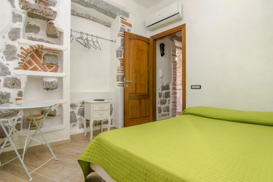 Room Tortoli'