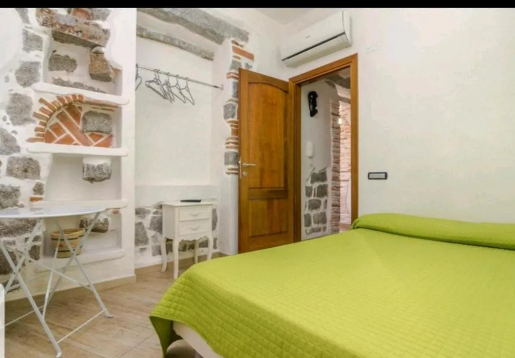 Room Tortoli'