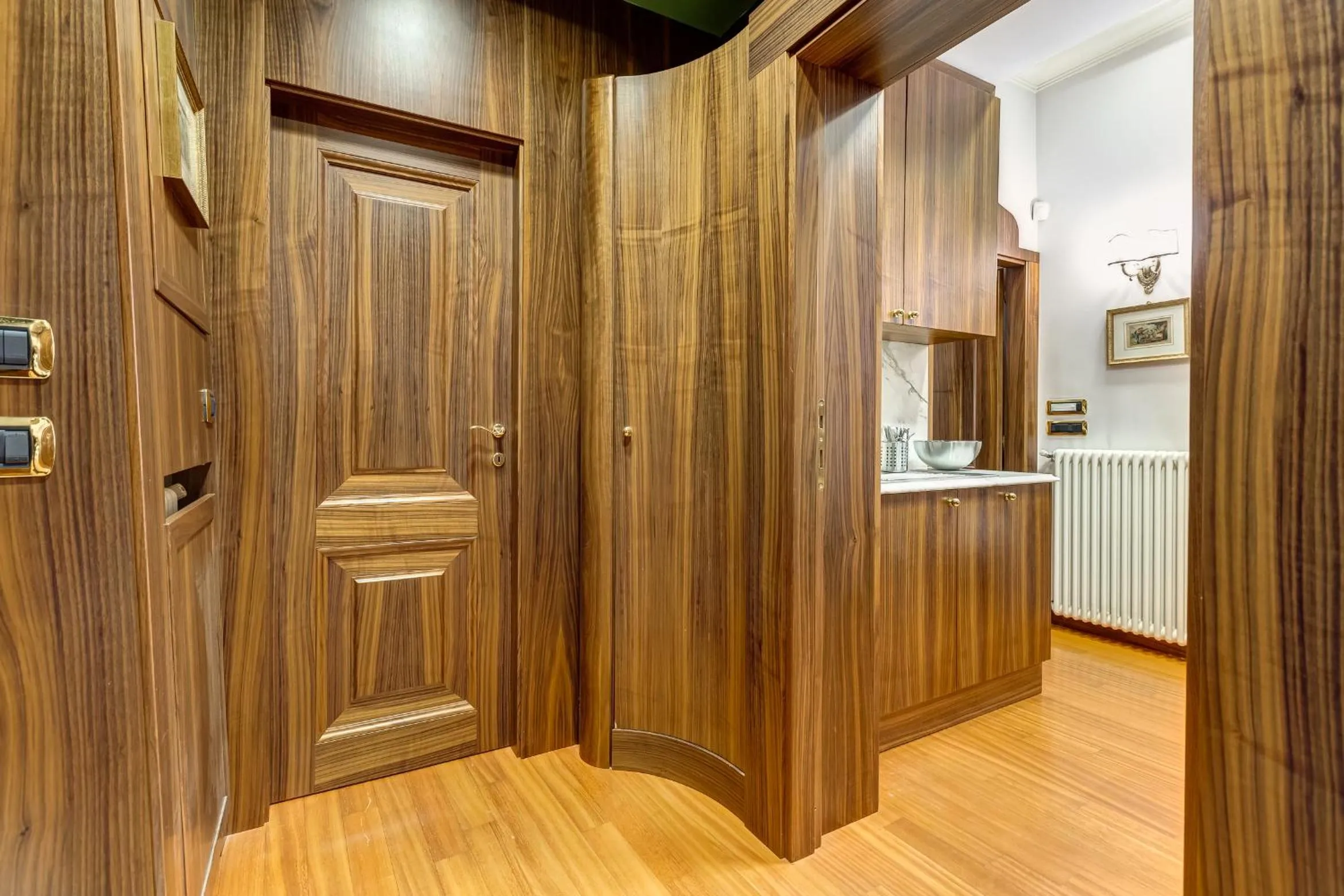 Kitchen or kitchenette in Pantheon Antique Suite