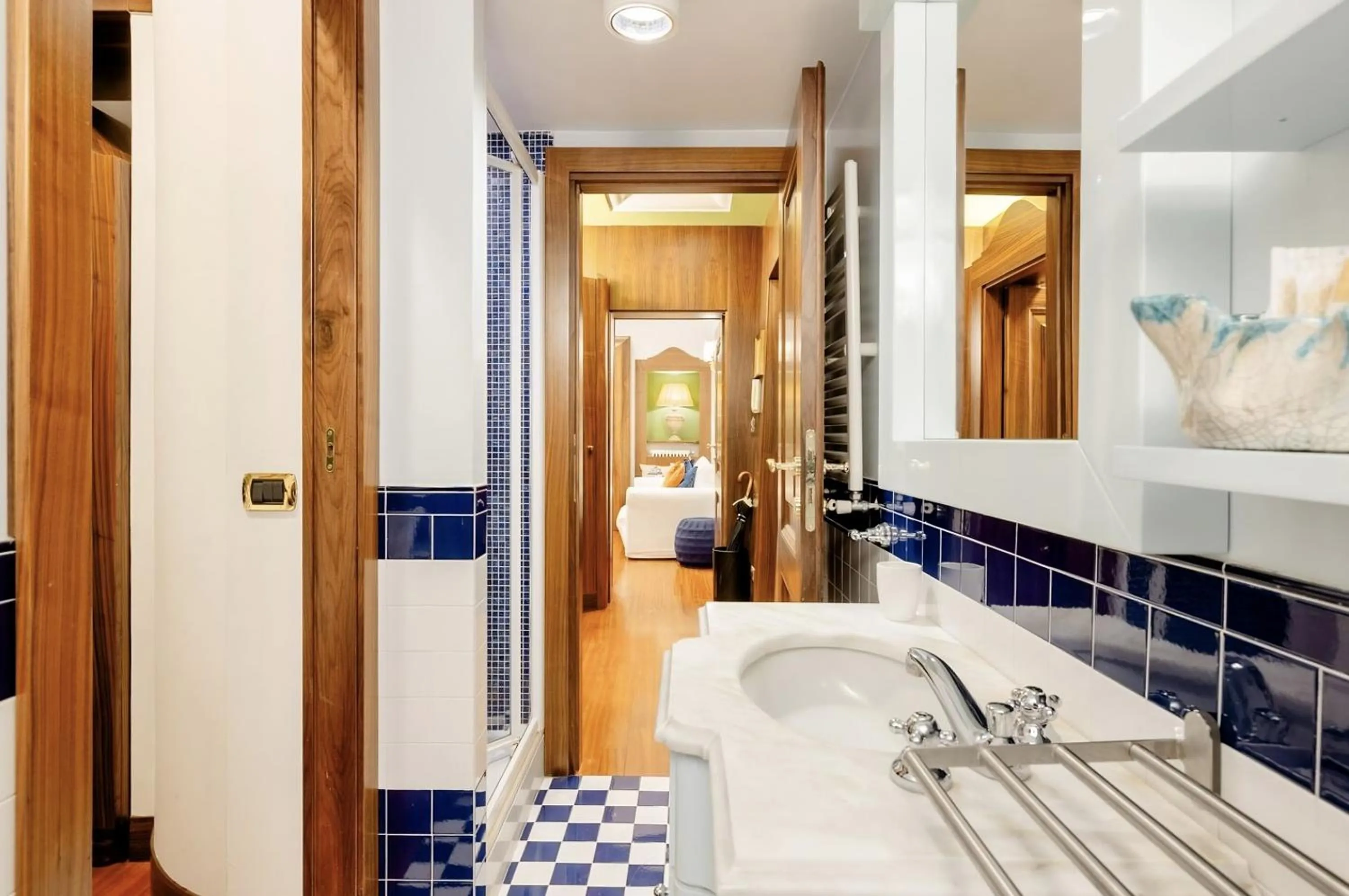 Bathroom in Pantheon Antique Suite