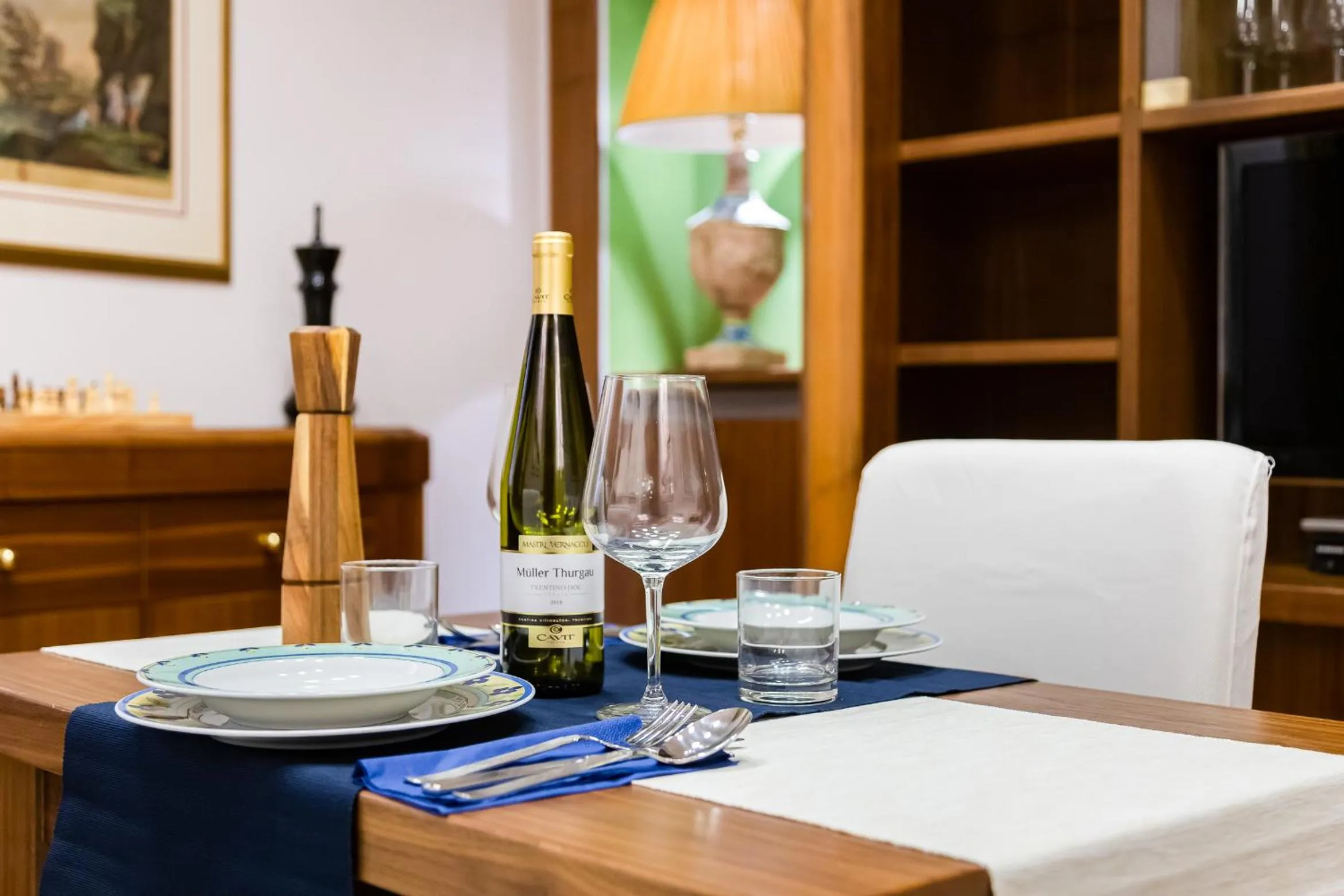 Dining area in Pantheon Antique Suite