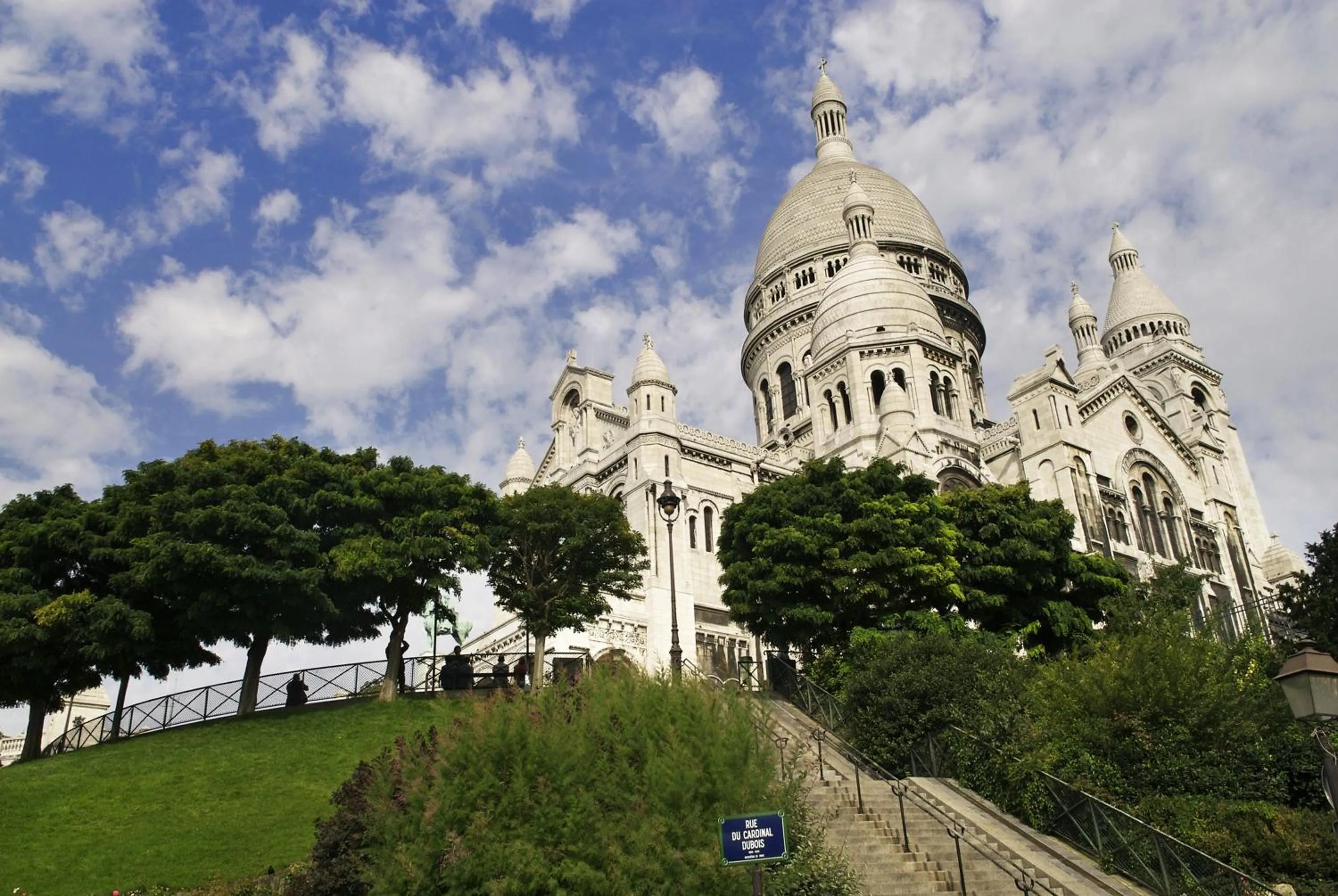 Property building in Mercure Paris Montmartre Sacré Coeur