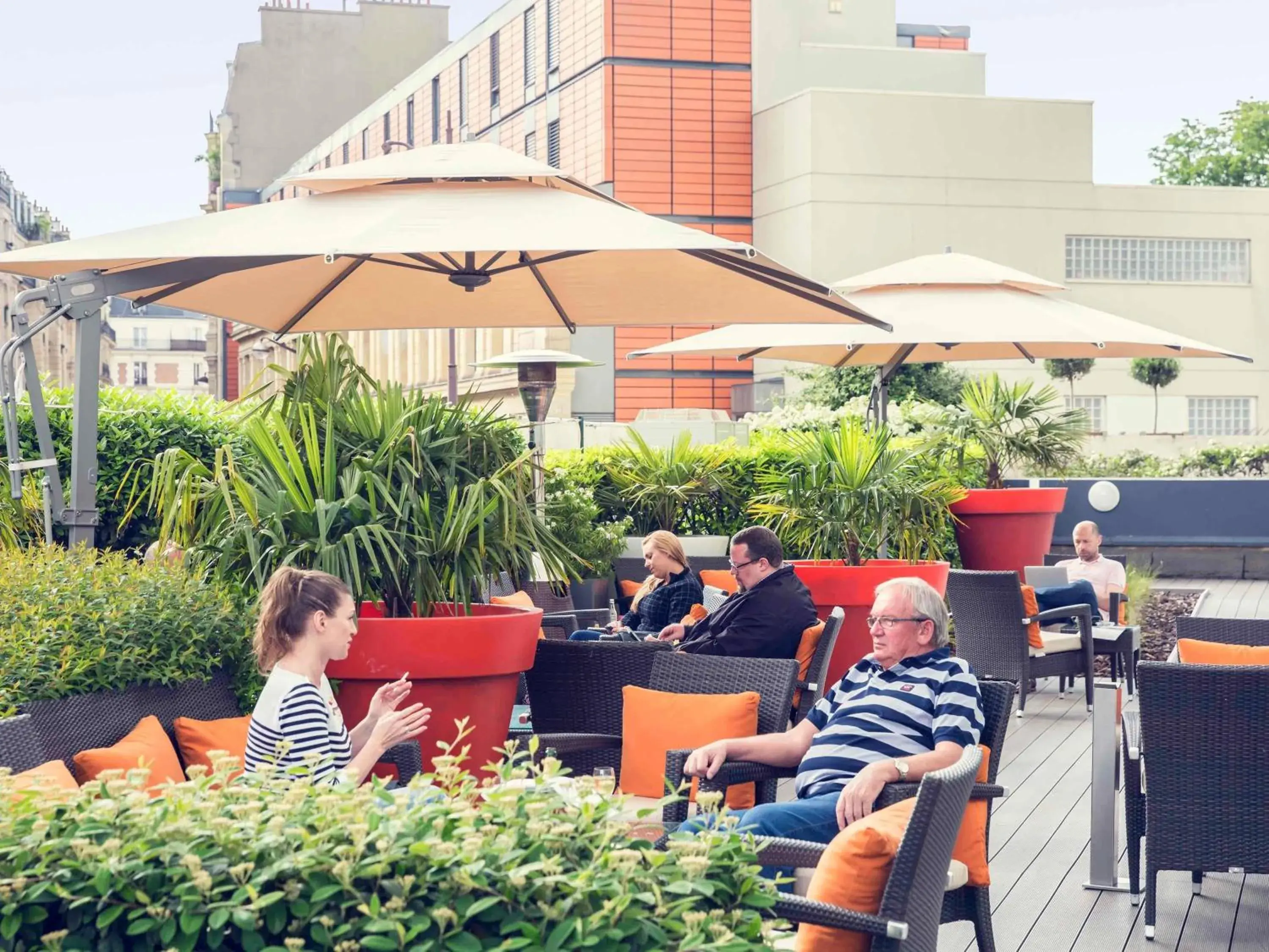 Property building in Mercure Paris Montmartre Sacré Coeur Property building in Mercure Paris Montmartre Sacré Coeur