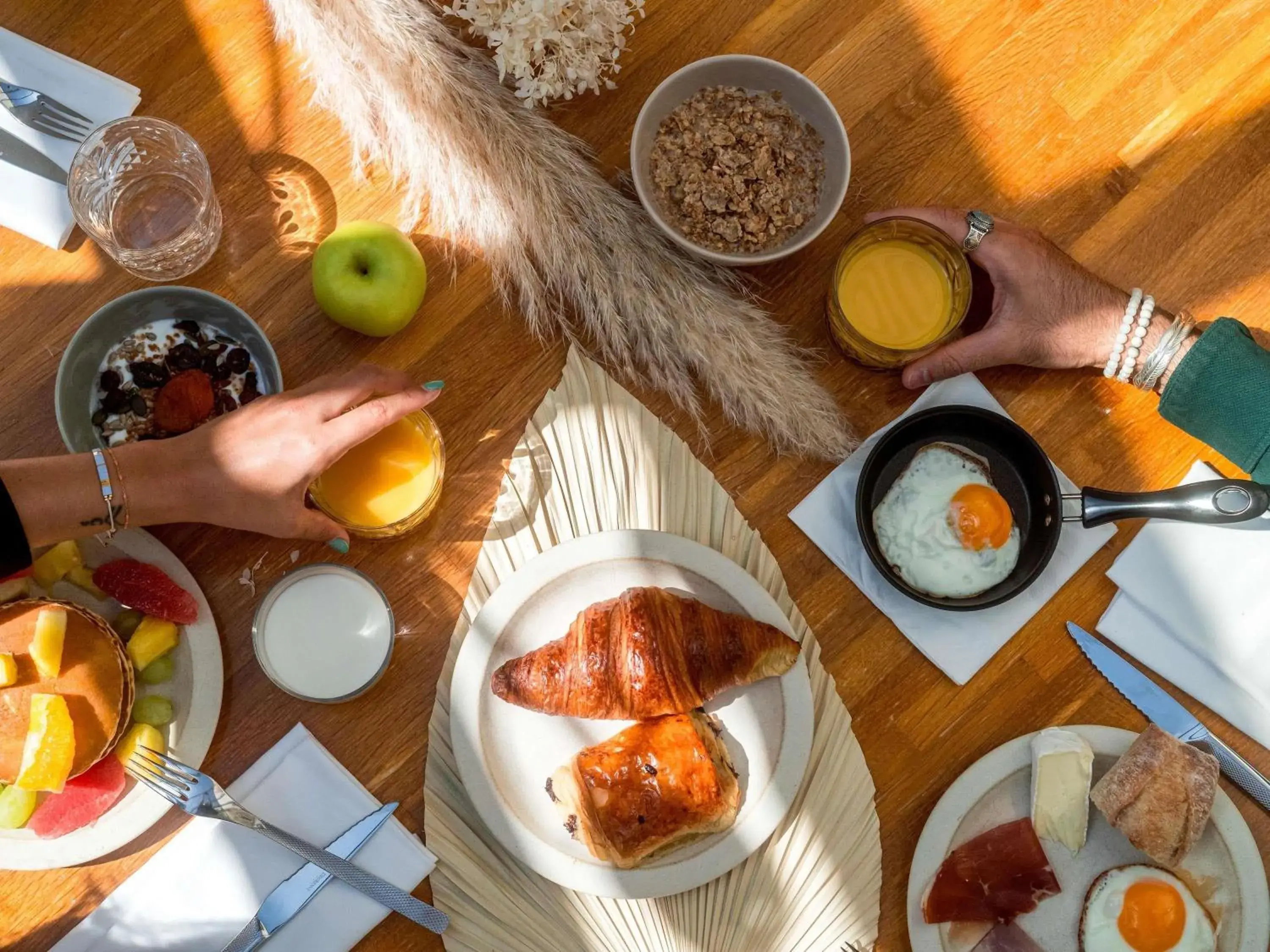 Breakfast in Mercure Paris Montmartre Sacré Coeur Breakfast in Mercure Paris Montmartre Sacré Coeur