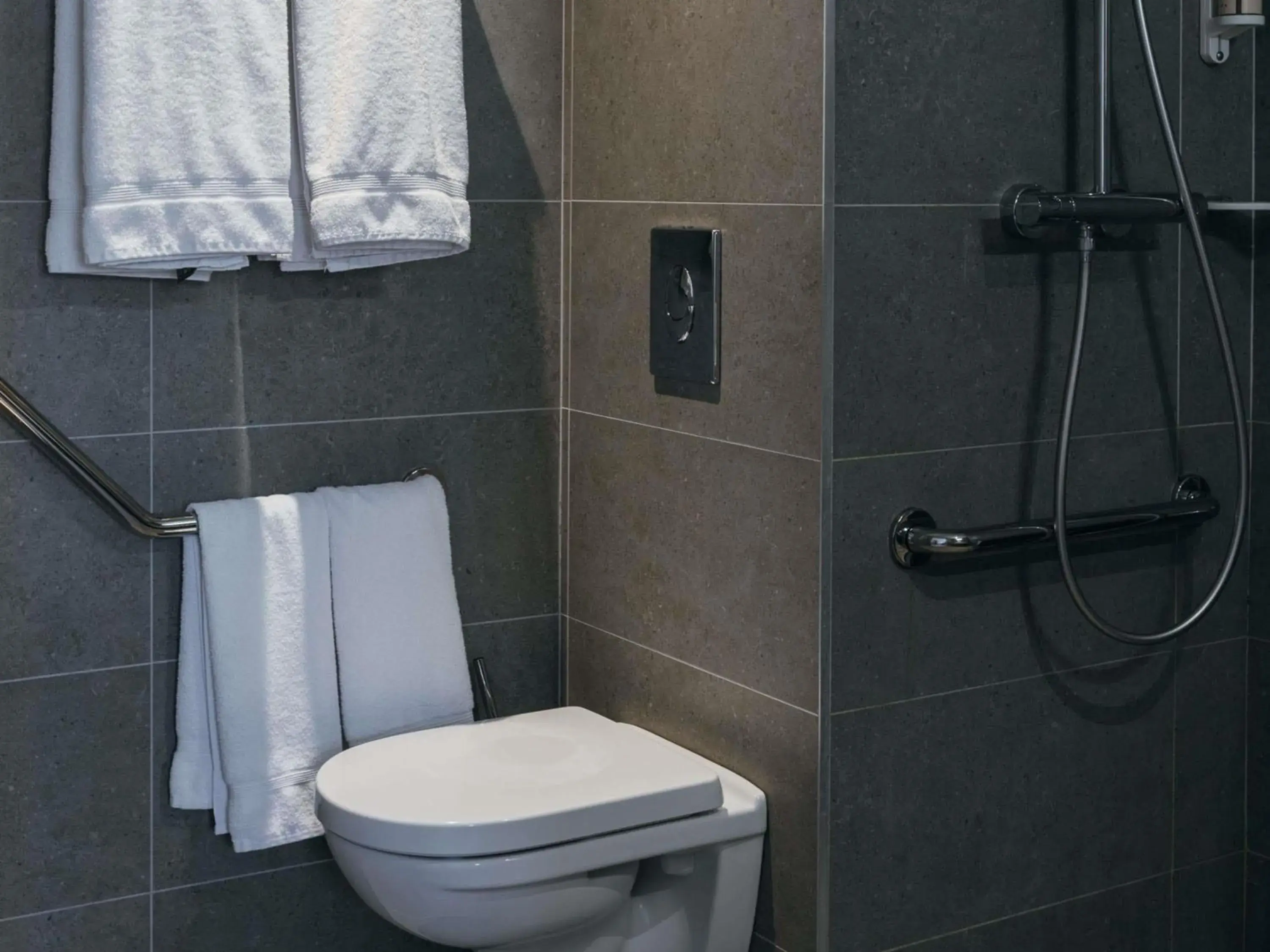 Bedroom in Mercure Paris La Défense Bedroom in Mercure Paris La Défense