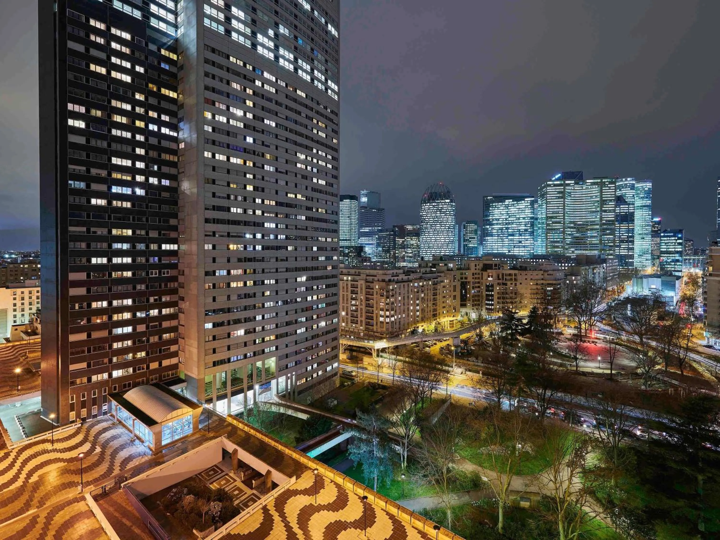 Property building in Mercure Paris La Défense