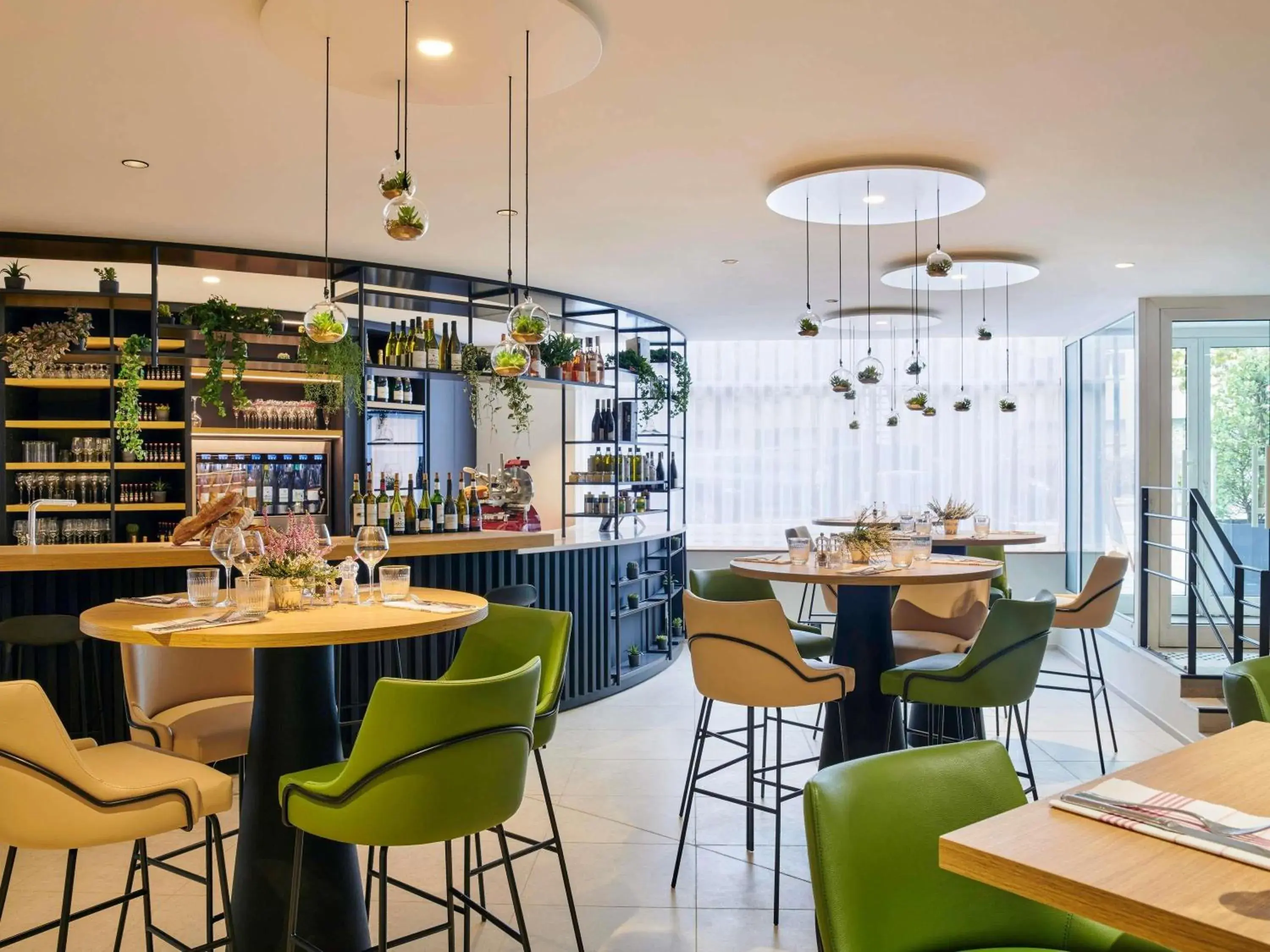 Property building in Mercure Paris La Défense Property building in Mercure Paris La Défense