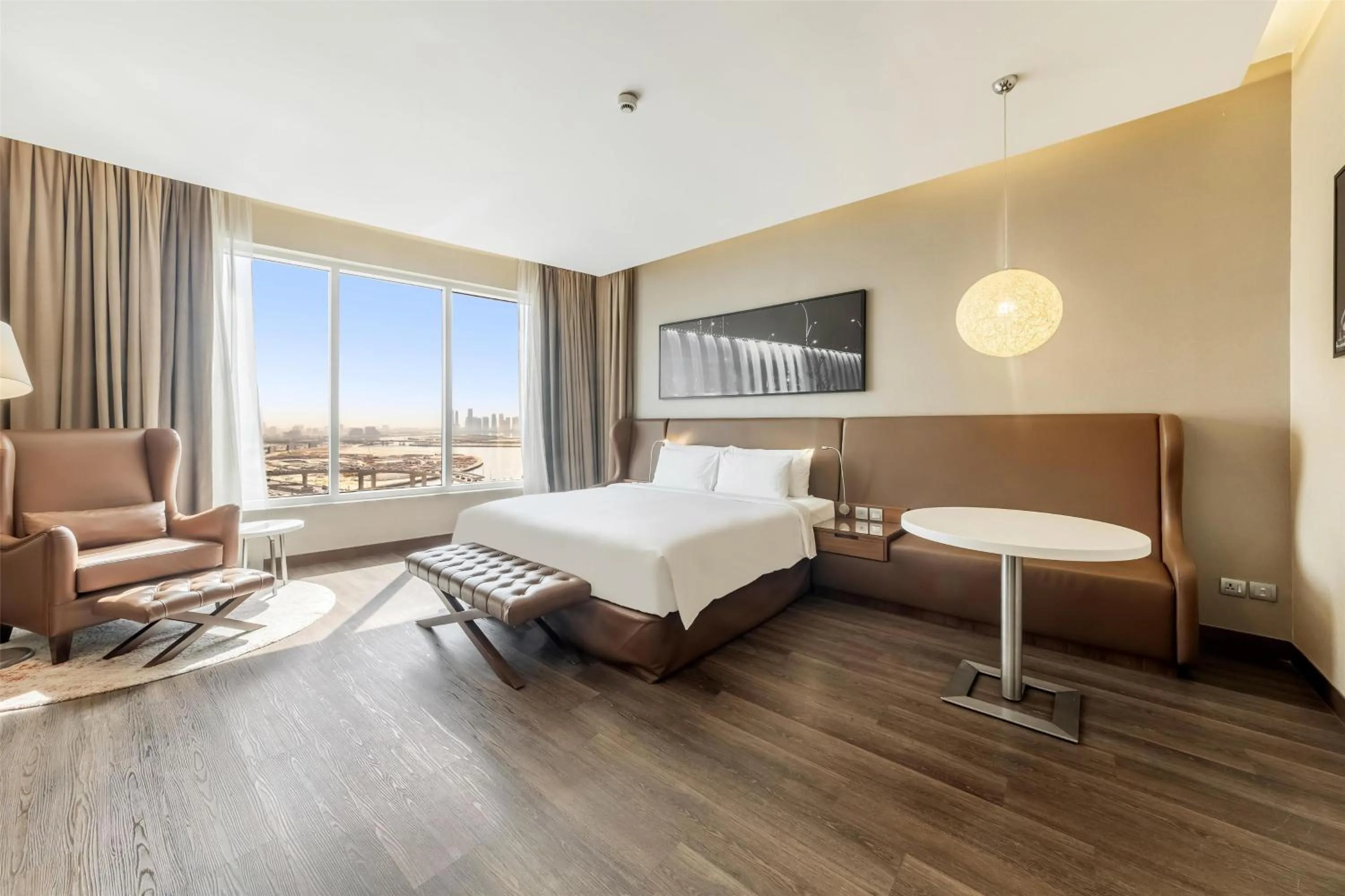 Bedroom, Bed in Radisson Blu Hotel, Dubai Canal View