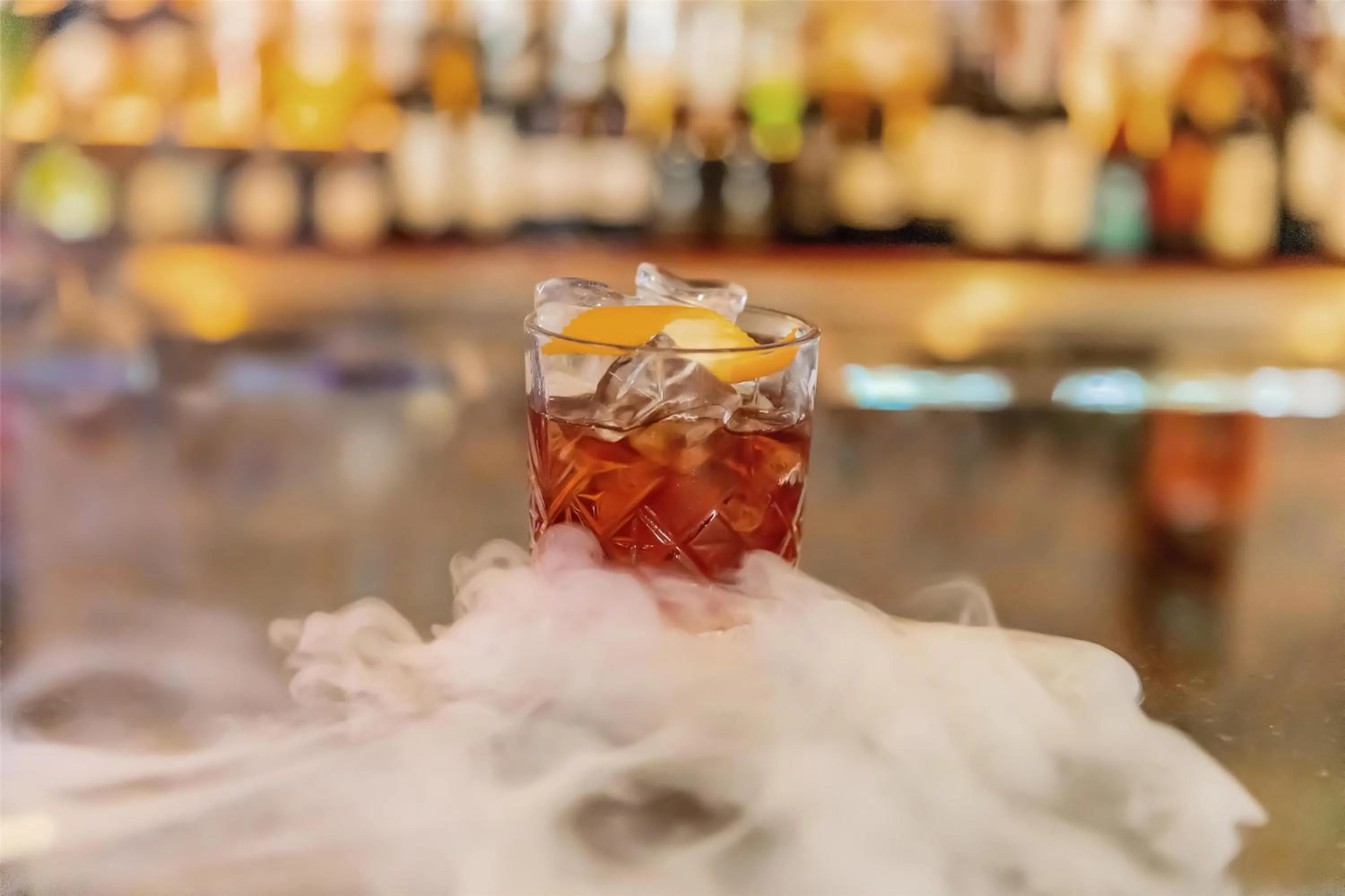 Lounge or bar in Radisson Blu Hotel, Dubai Canal View