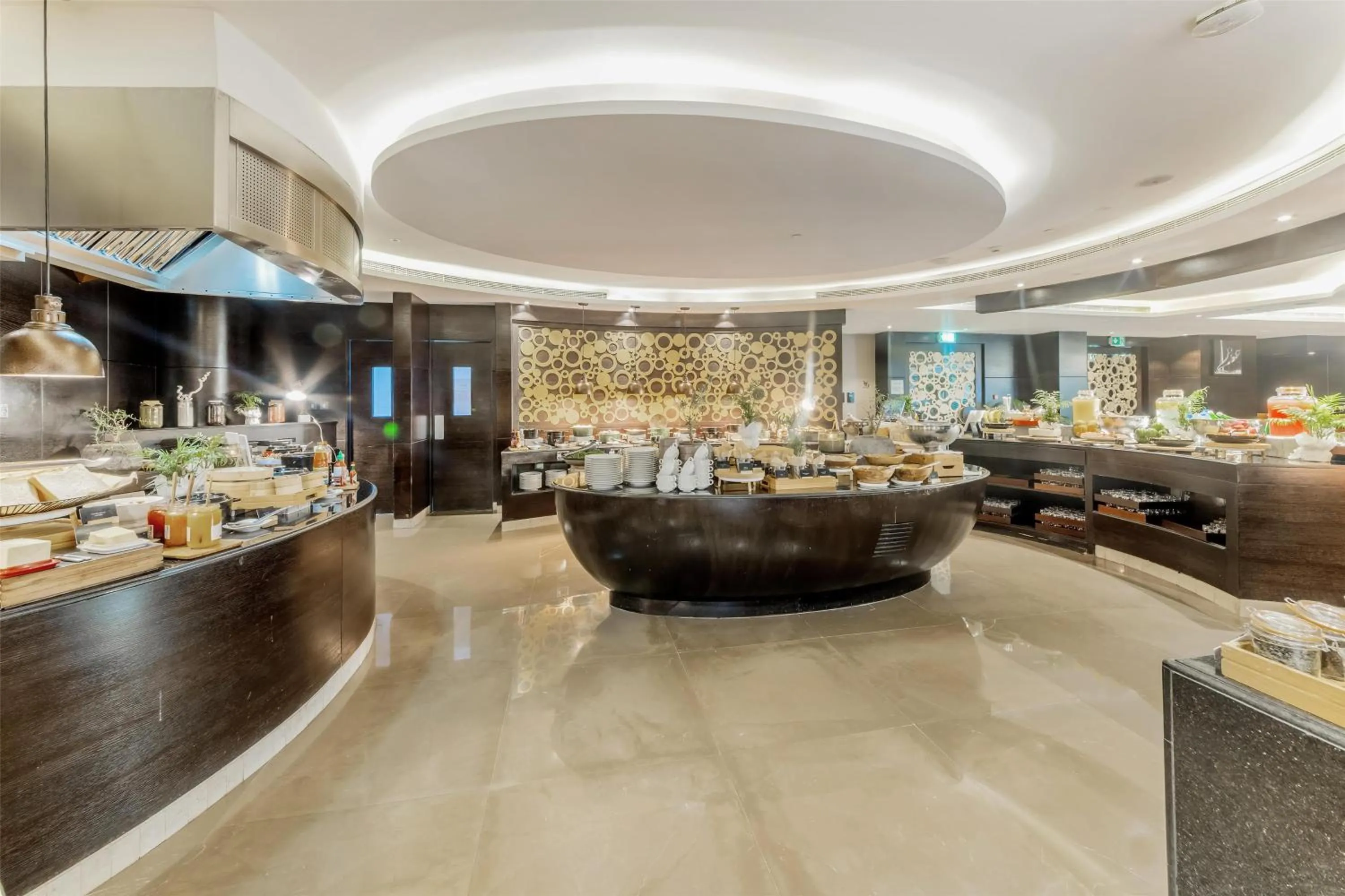 Breakfast in Radisson Blu Hotel, Dubai Canal View