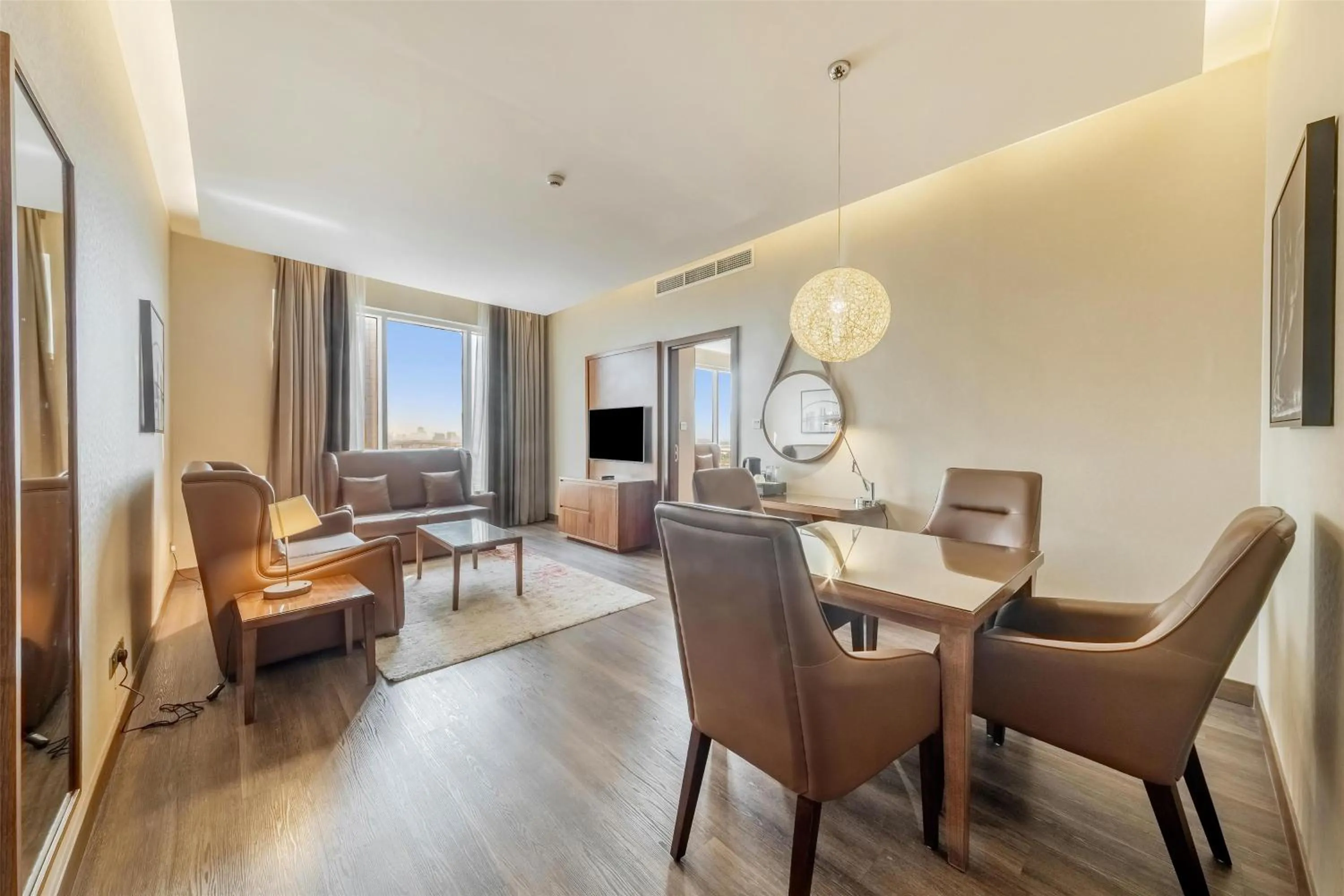 Photo of the whole room in Radisson Blu Hotel, Dubai Canal View