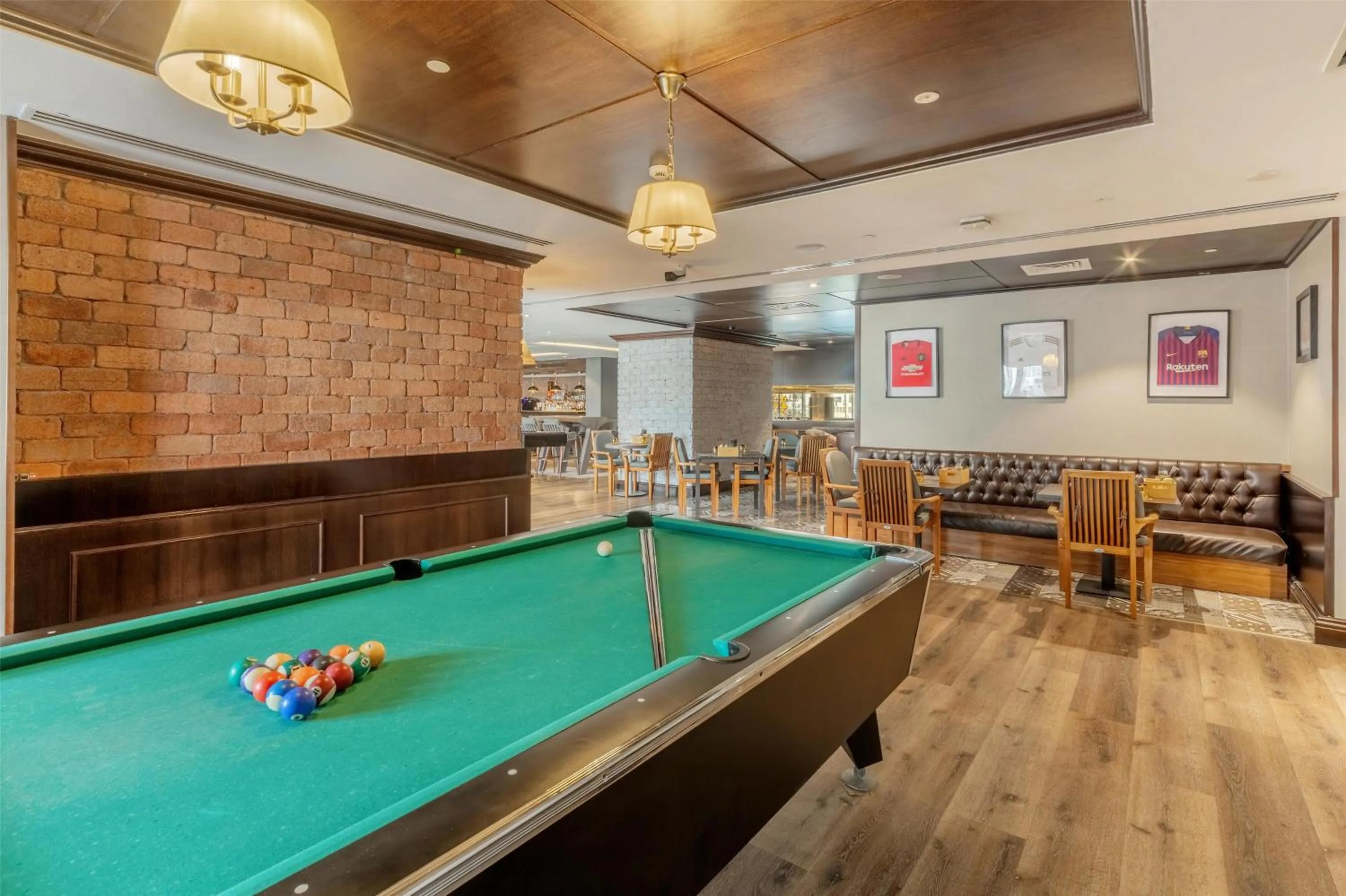 Lounge or bar in Radisson Blu Hotel, Dubai Canal View