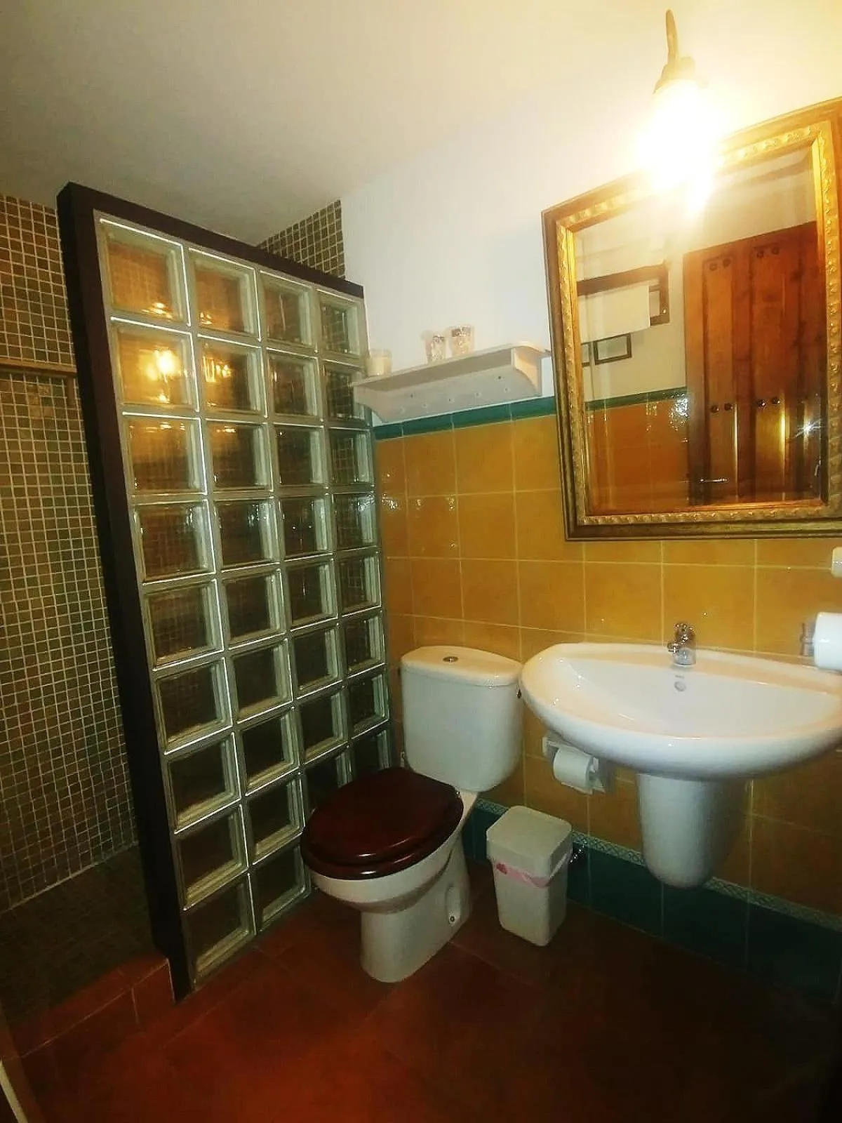 Bathroom in La Troje Oropesana