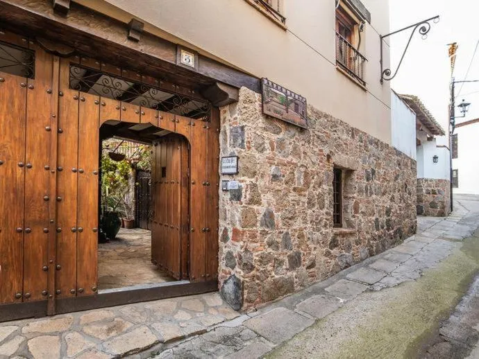 Property building in La Troje Oropesana