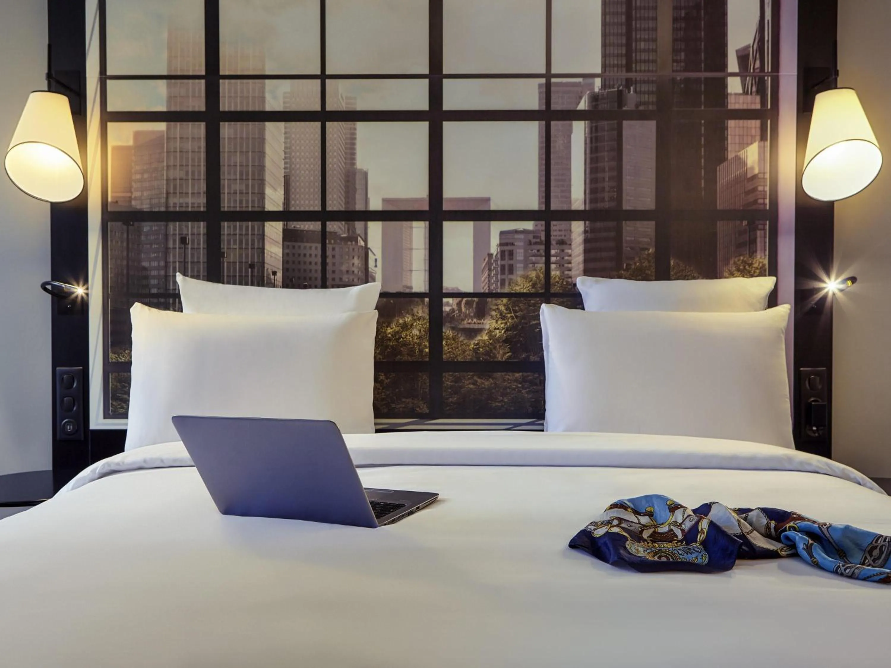 Bedroom, Bed in Mercure Paris la Défense Grande Arche