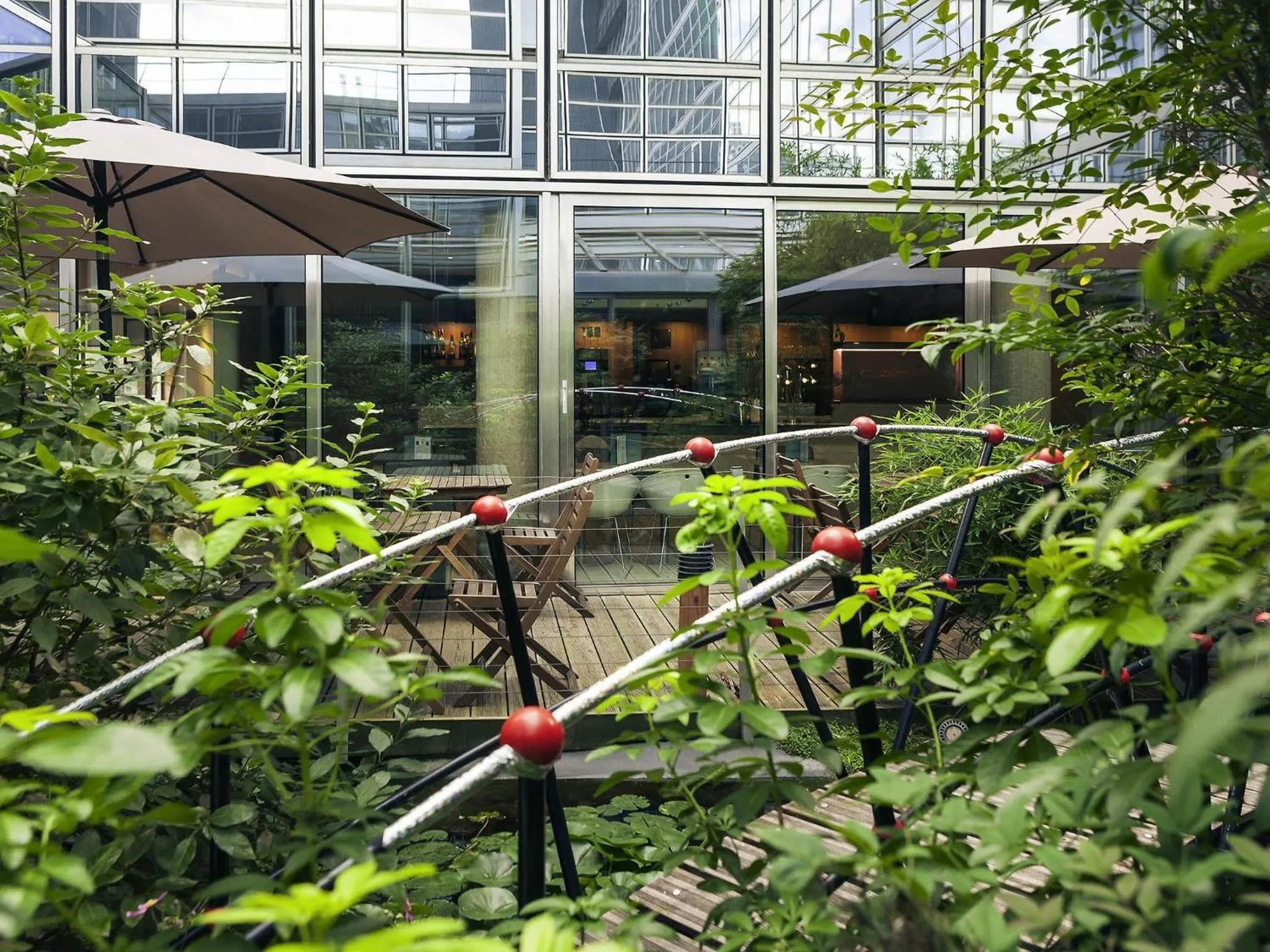 Lounge or bar in Mercure Paris la Défense Grande Arche