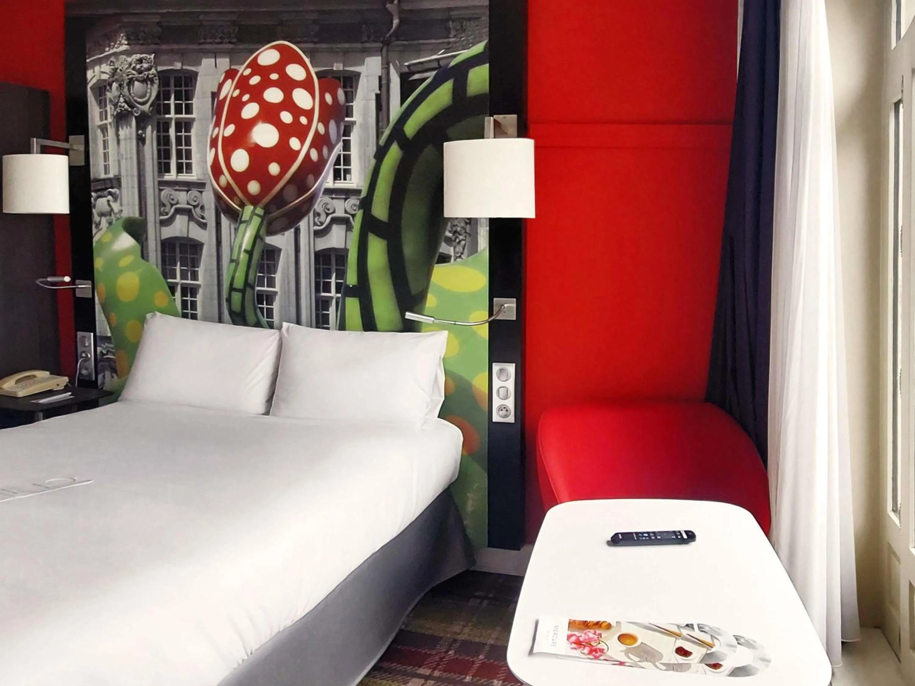 Bedroom, Bed in Mercure Lille Centre Grand Place