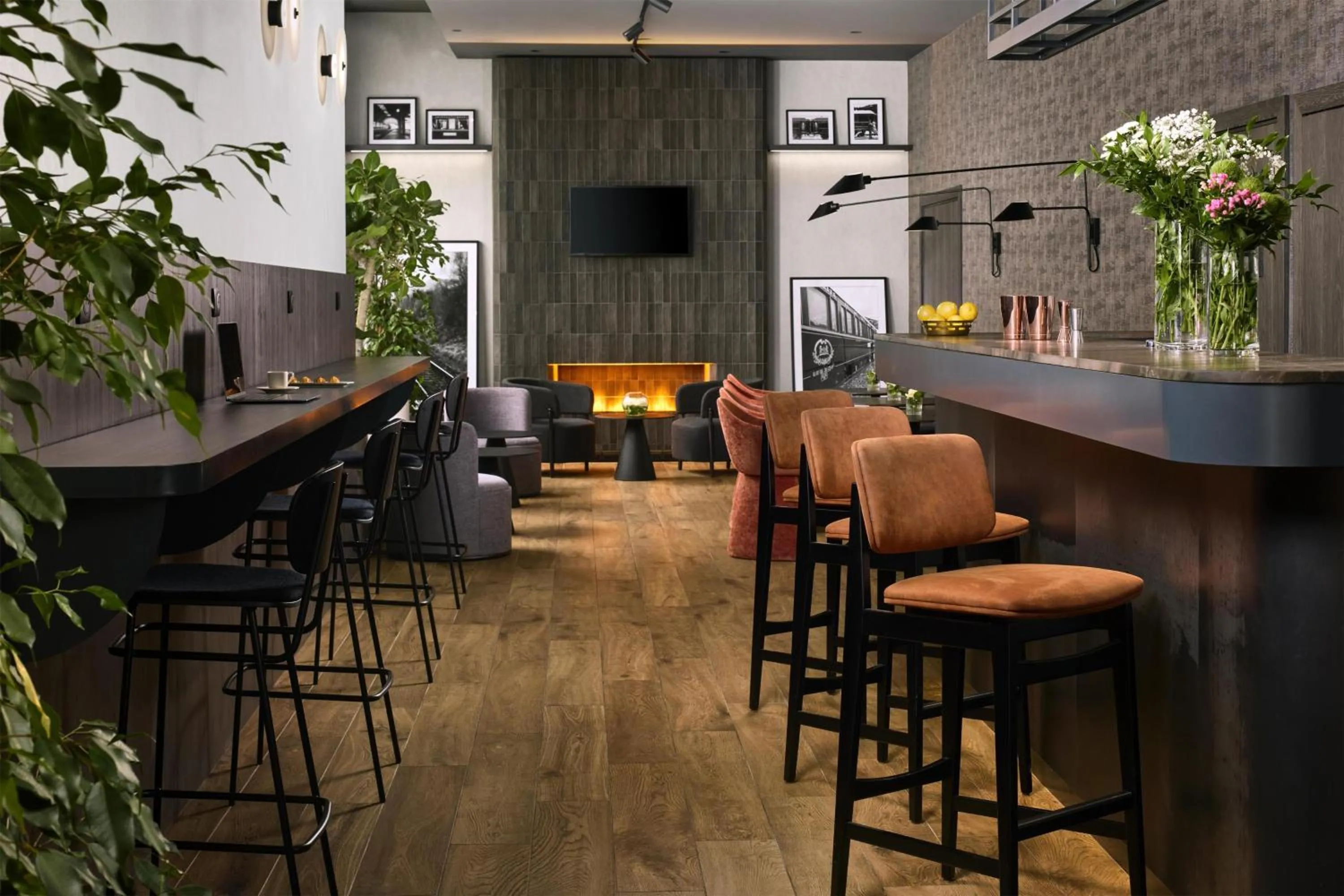 Lounge or bar in NH Paris Gare de l'Est