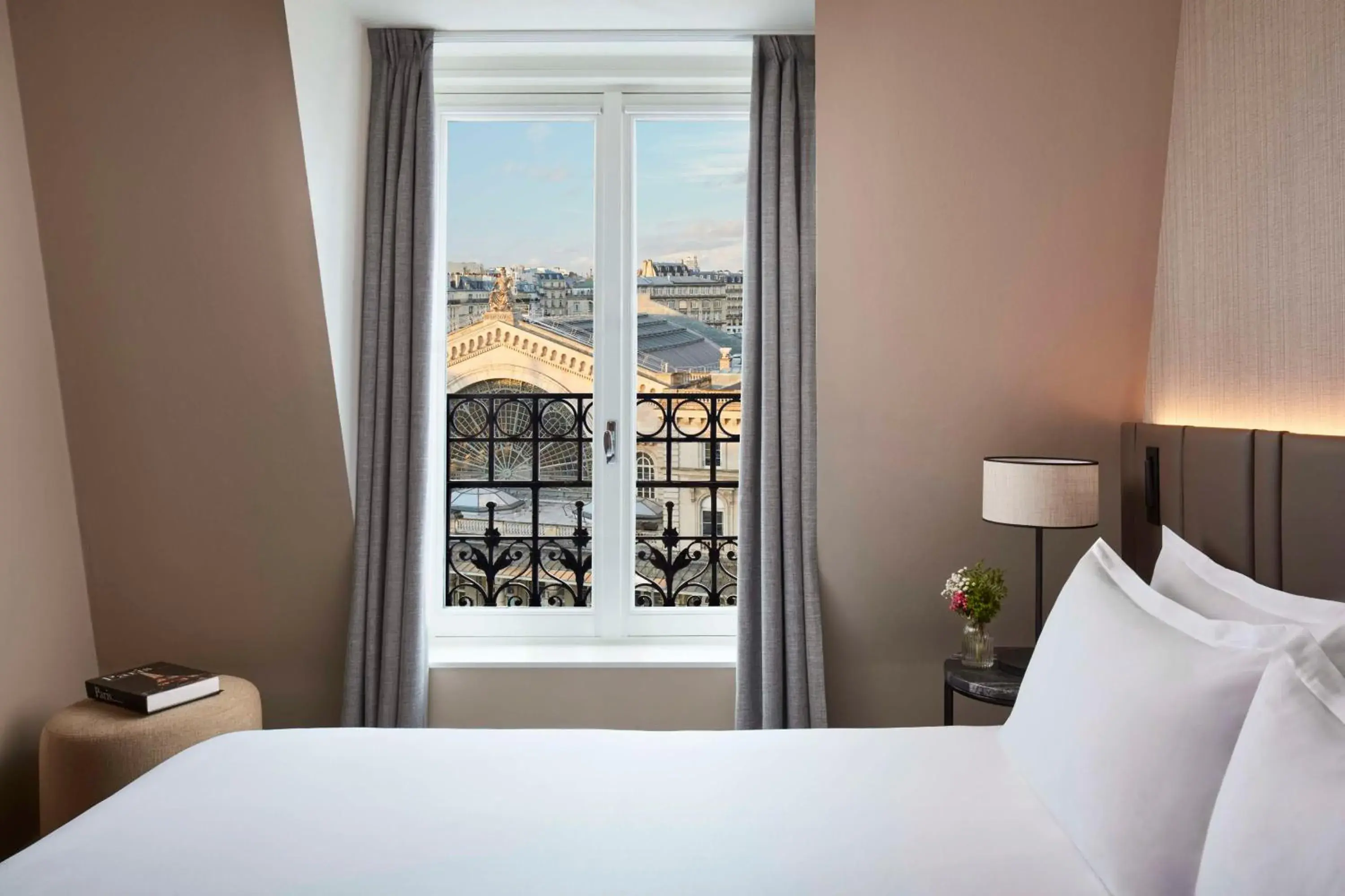 Photo of the whole room, Bed in Holiday Inn Paris Gare de l'Est, an IHG Hotel Photo of the whole room, Bed in Holiday Inn Paris Gare de l'Est, an IHG Hotel