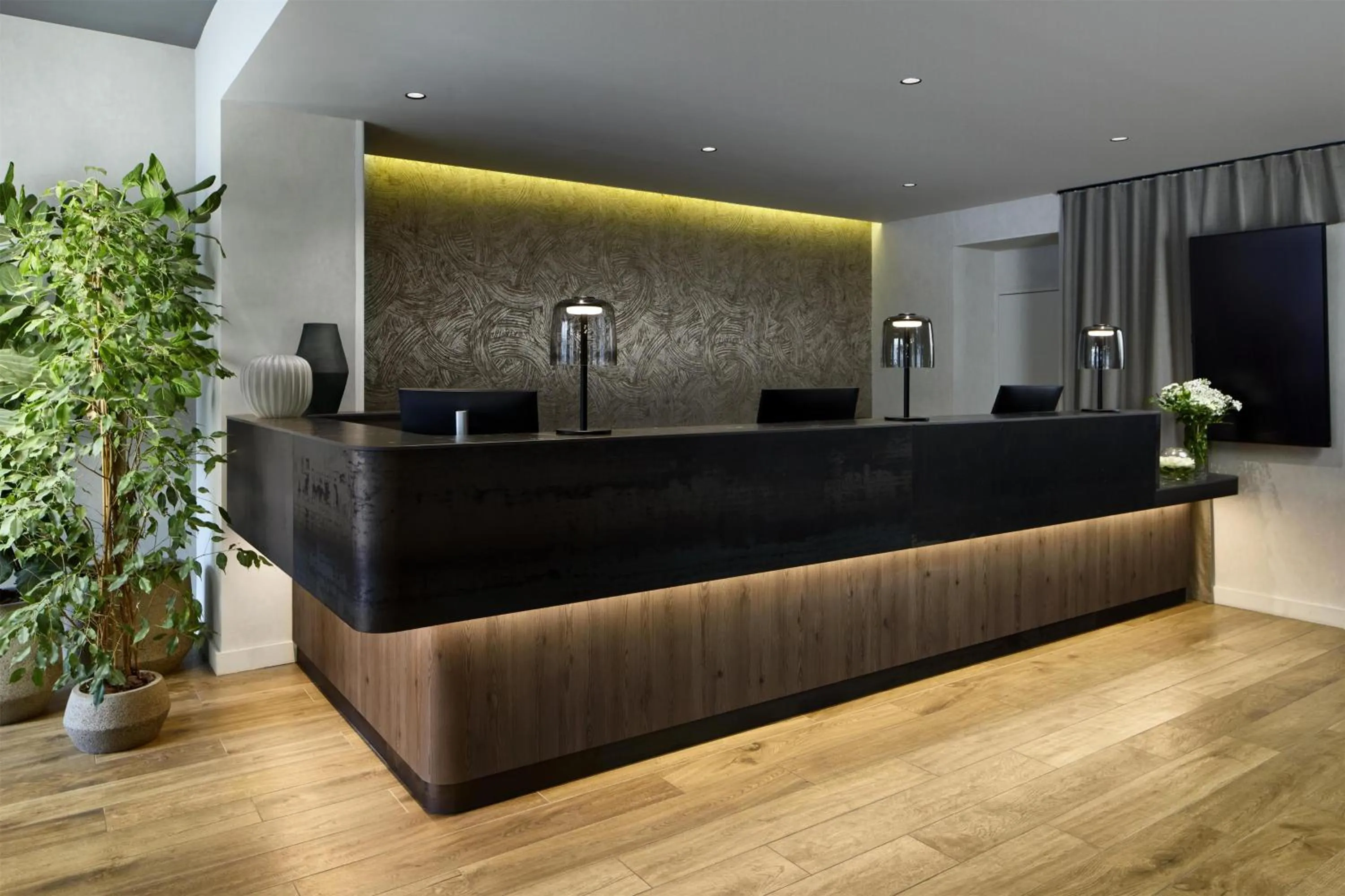 Lobby or reception in NH Paris Gare de l'Est