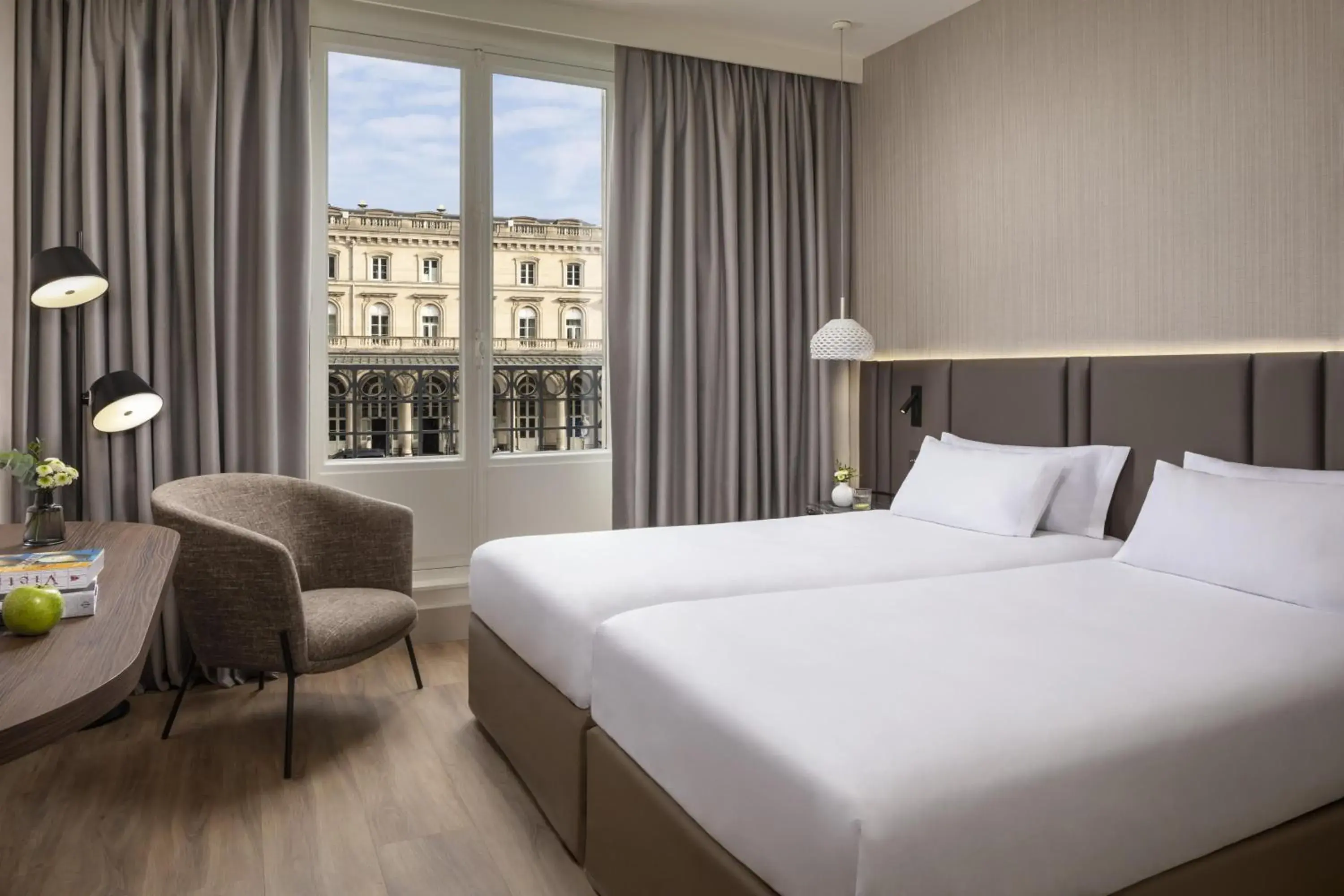 View (from property/room), Bed in NH Paris Gare de l'Est View (from property/room), Bed in NH Paris Gare de l'Est