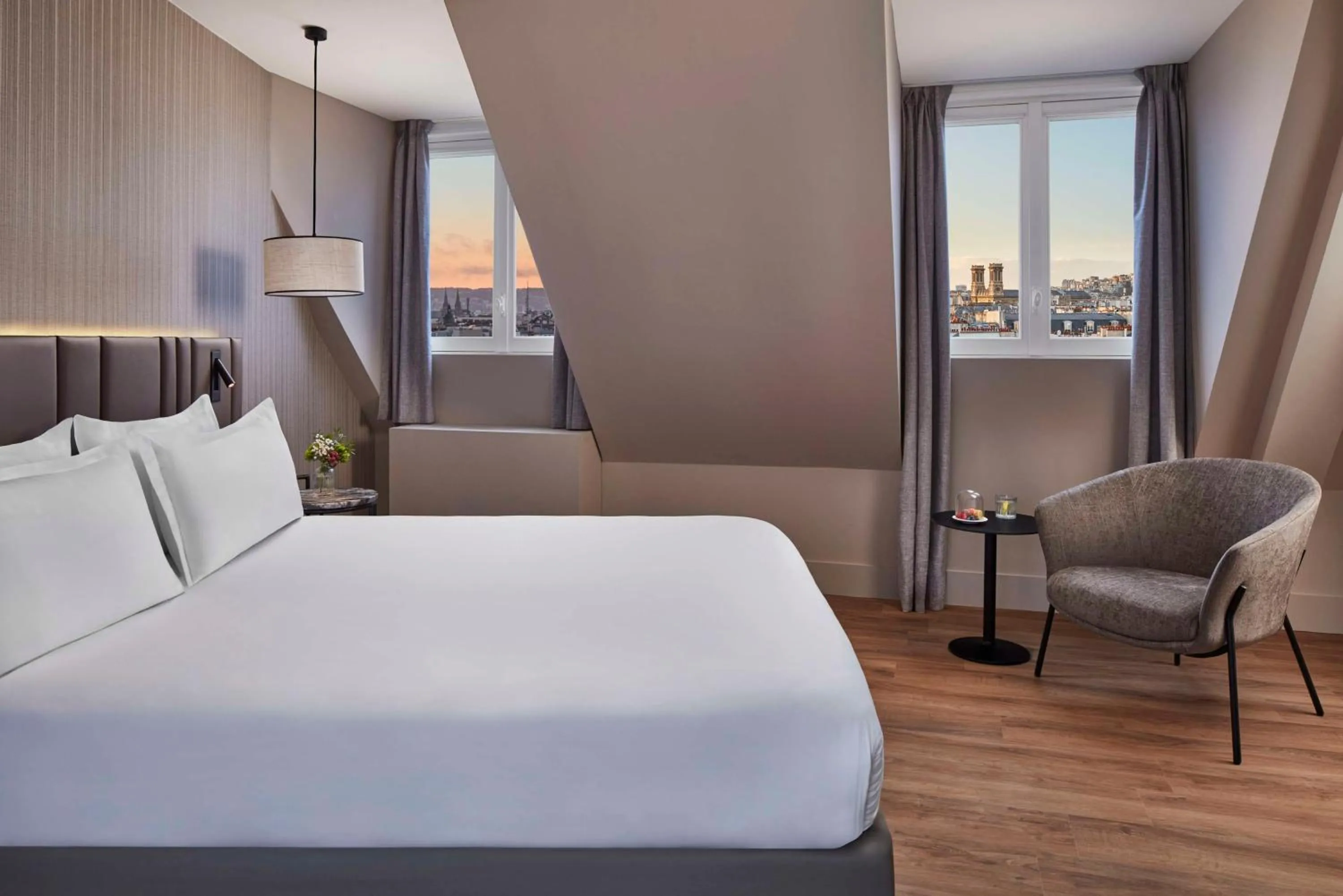 Bedroom, Bed in NH Paris Gare de l'Est