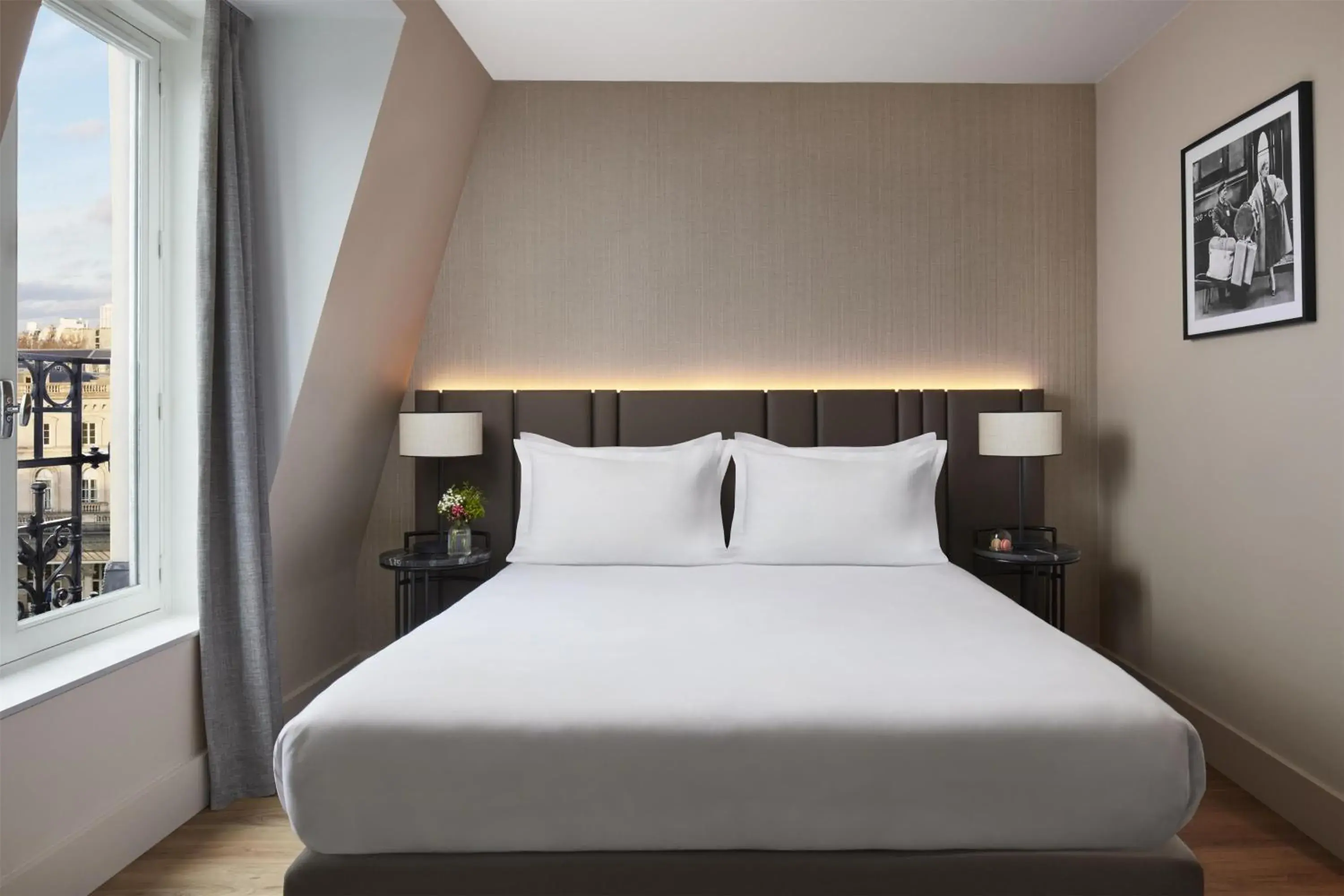 Bedroom, Bed in NH Paris Gare de l'Est Bedroom, Bed in NH Paris Gare de l'Est