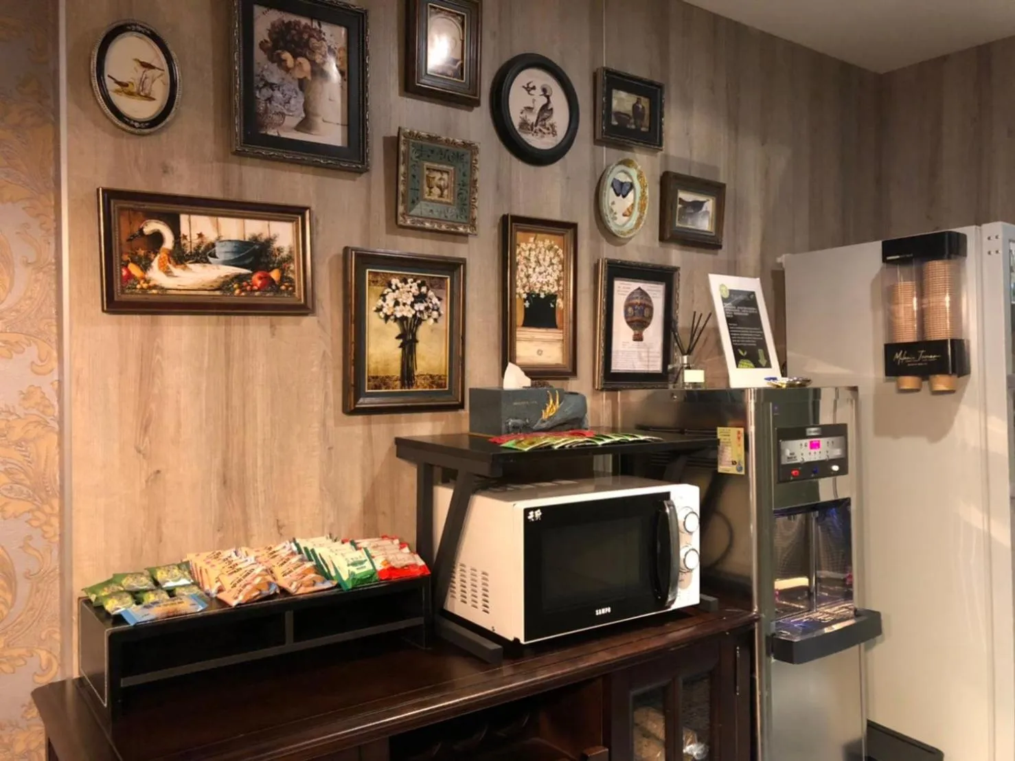 Coffee/tea facilities in T.O. Hotel - Taipei station