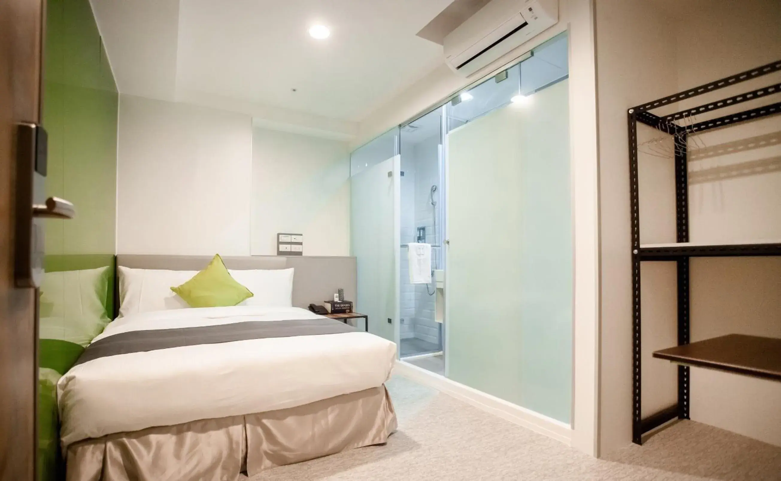 Photo of the whole room, Bed in T.O. Hotel - Taipei station Photo of the whole room, Bed in T.O. Hotel - Taipei station