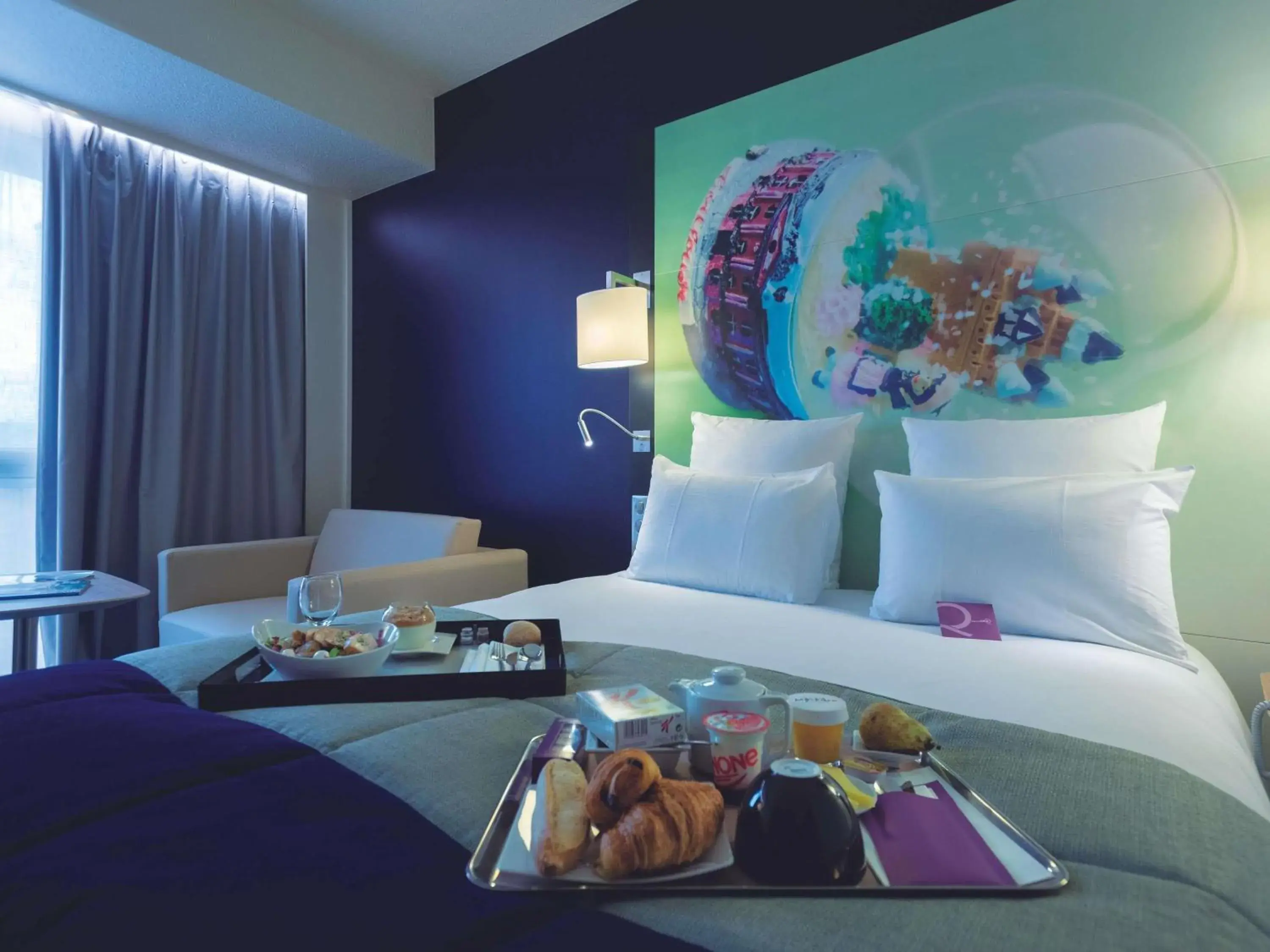 Bedroom, Bed in Mercure Toulouse Centre Saint-Georges Bedroom, Bed in Mercure Toulouse Centre Saint-Georges