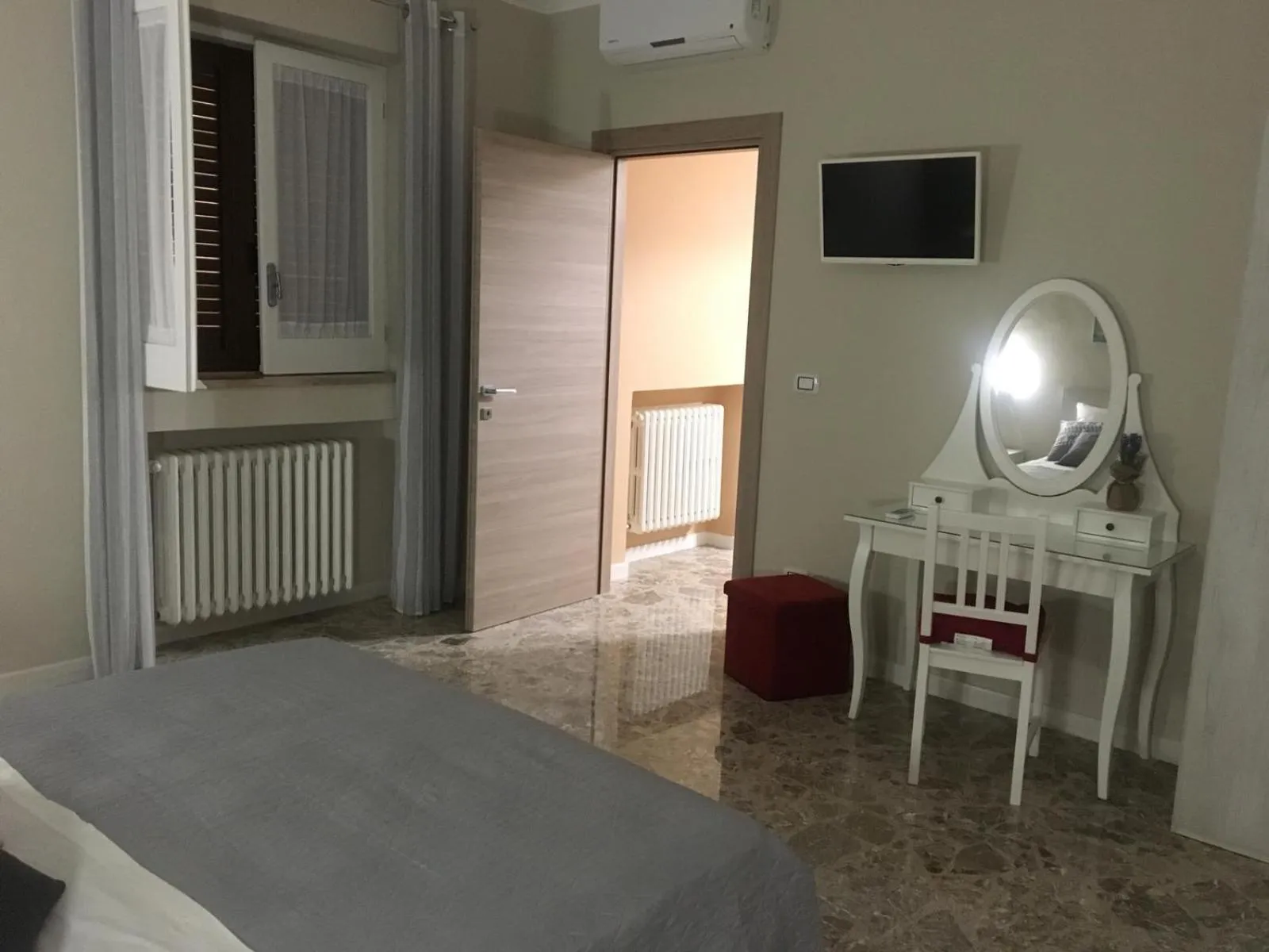 Photo of the whole room, Bed in B&B Amores