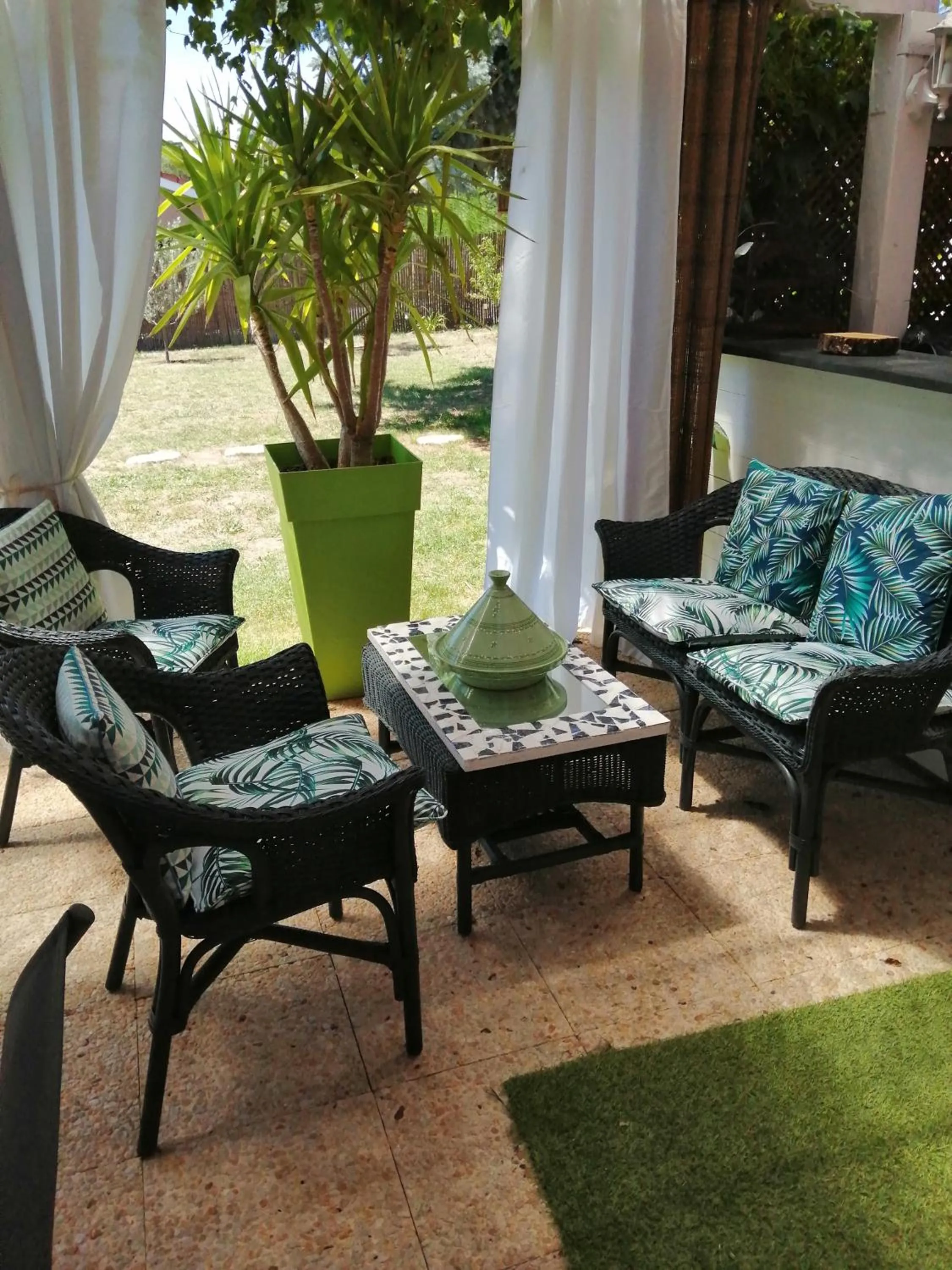 Patio in Chambres d'hôtes le Clos de la Presle