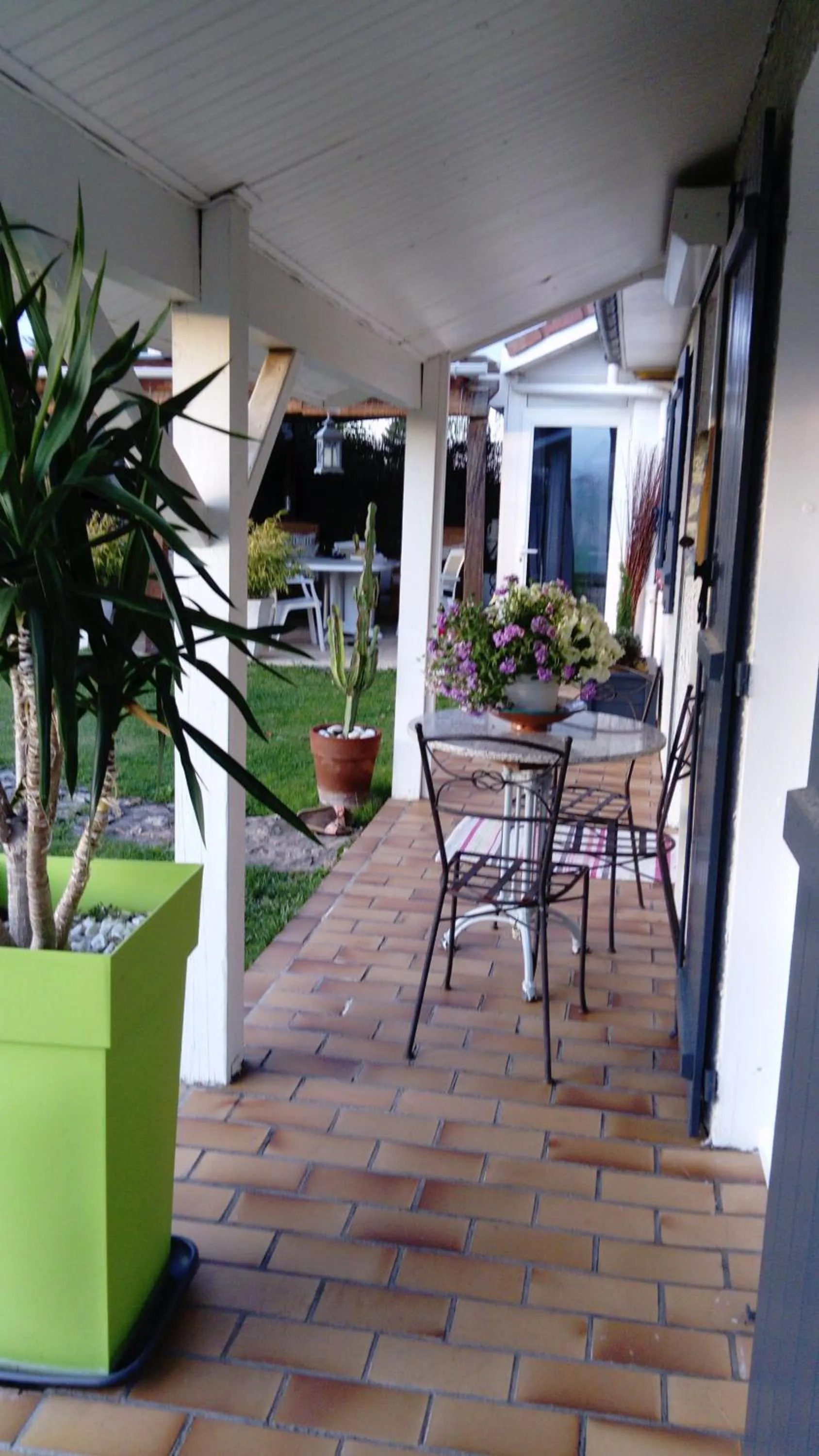 Patio in Chambres d'hôtes le Clos de la Presle