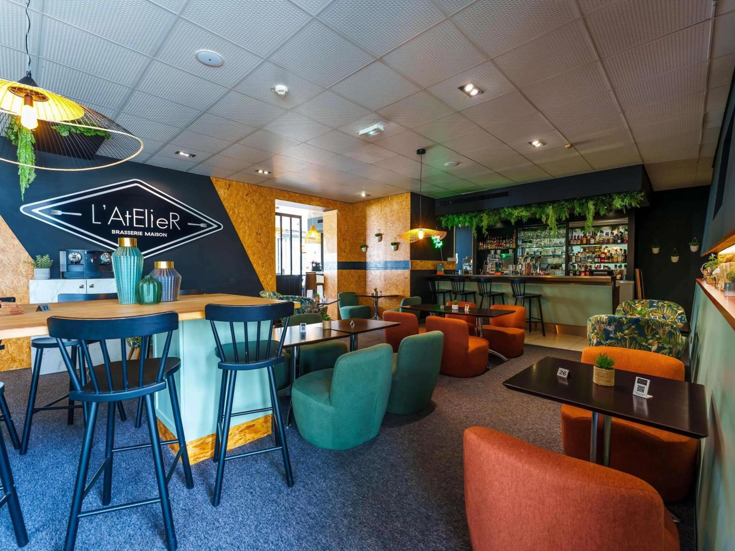 Lounge or bar in Novotel Mulhouse Bâle Fribourg