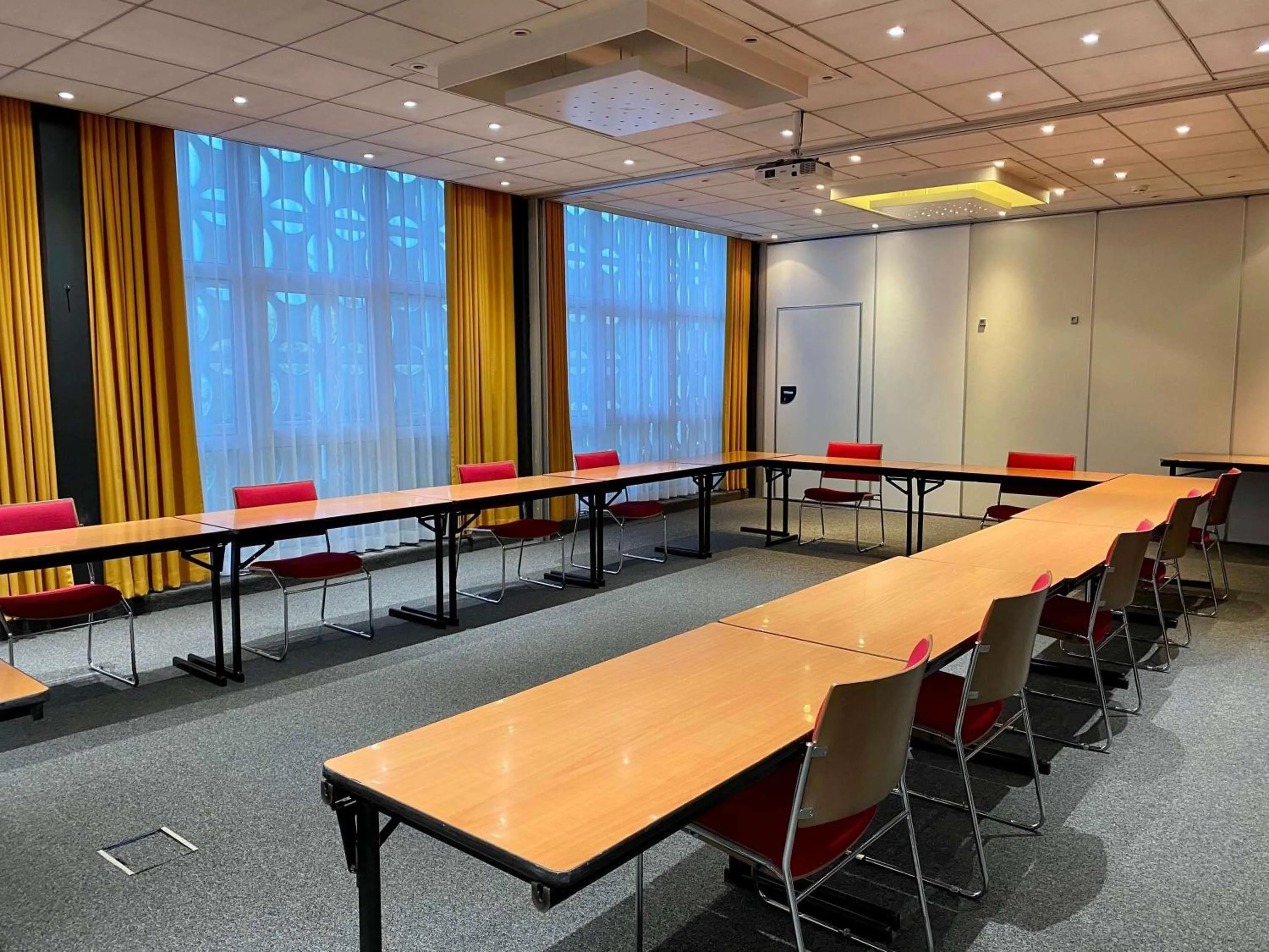 Meeting/conference room in Novotel Mulhouse Bâle Fribourg