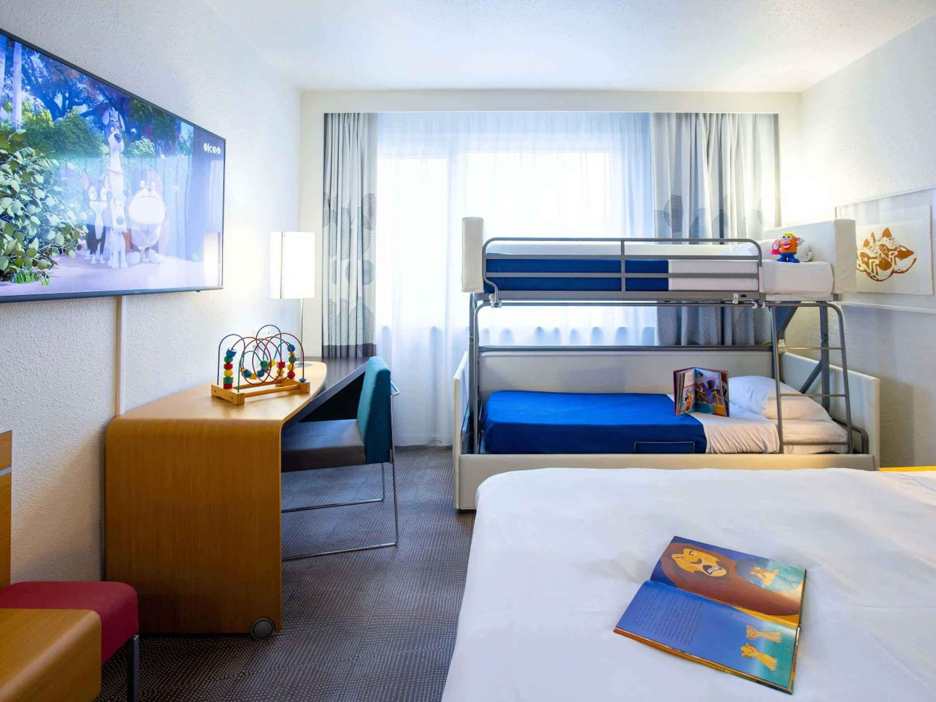 Bedroom, Bed in Novotel Mulhouse Bâle Fribourg