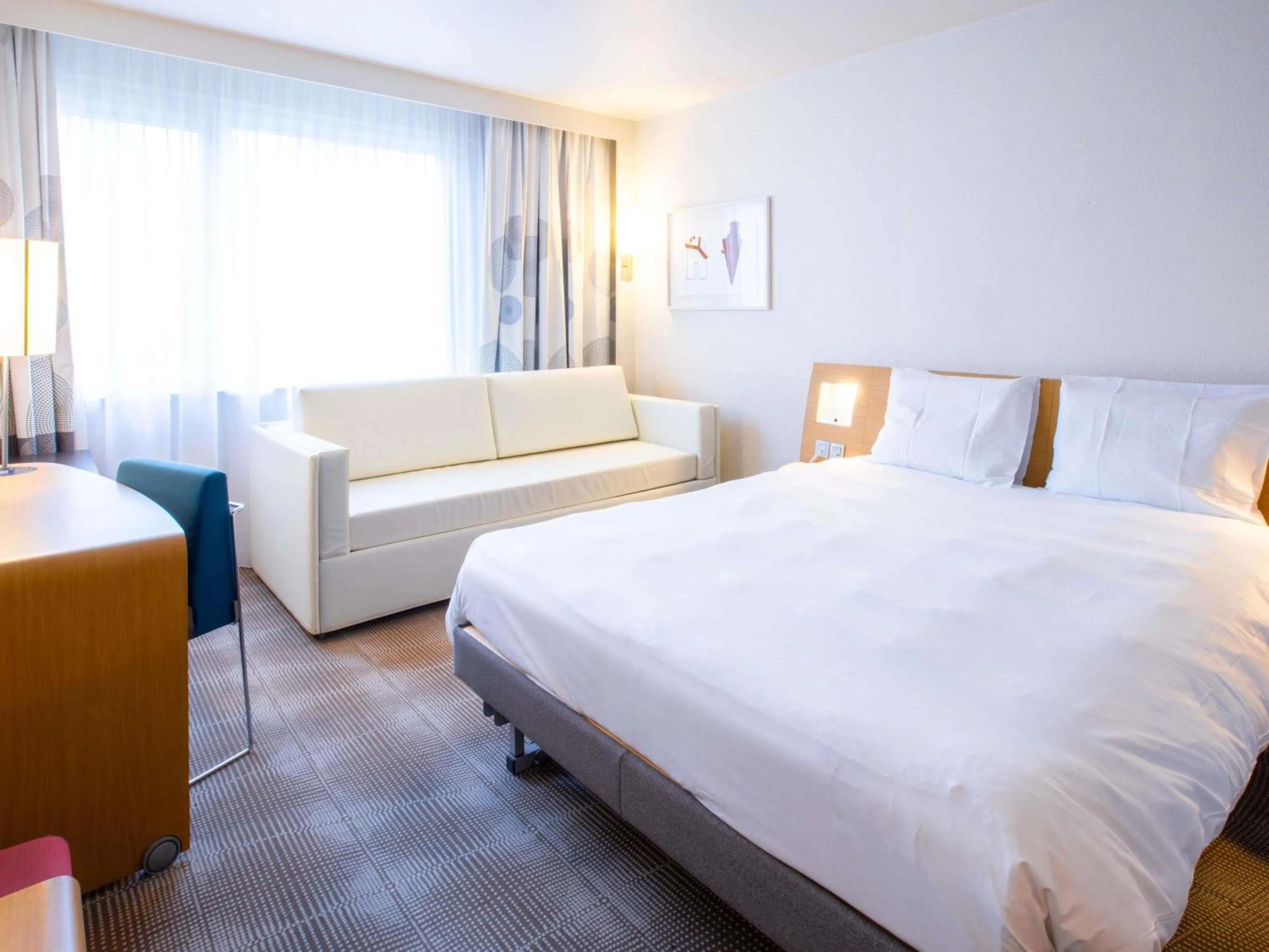 Bedroom, Bed in Novotel Mulhouse Bâle Fribourg