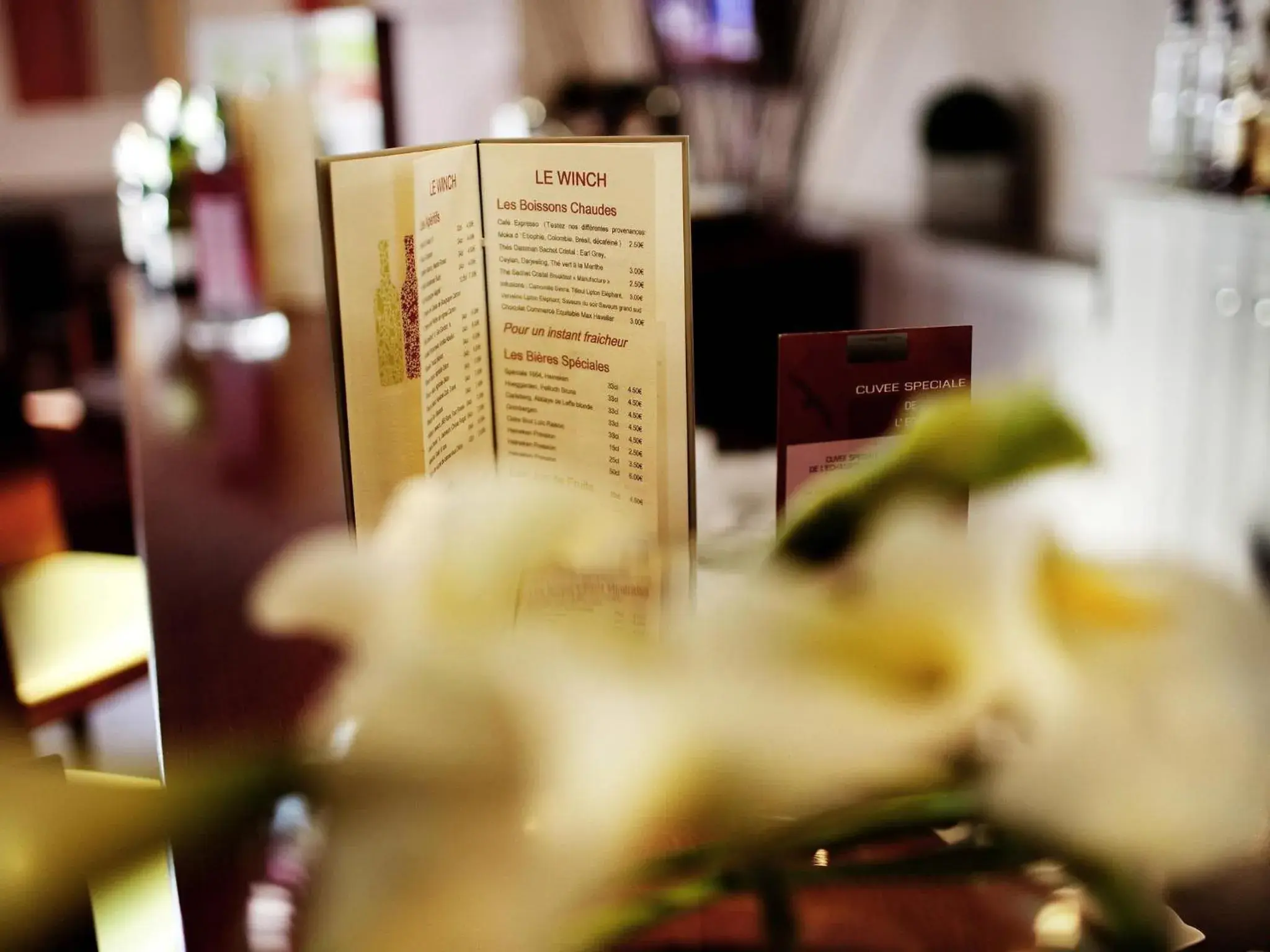 Lounge or bar in Mercure Deauville Centre Lounge or bar in Mercure Deauville Centre