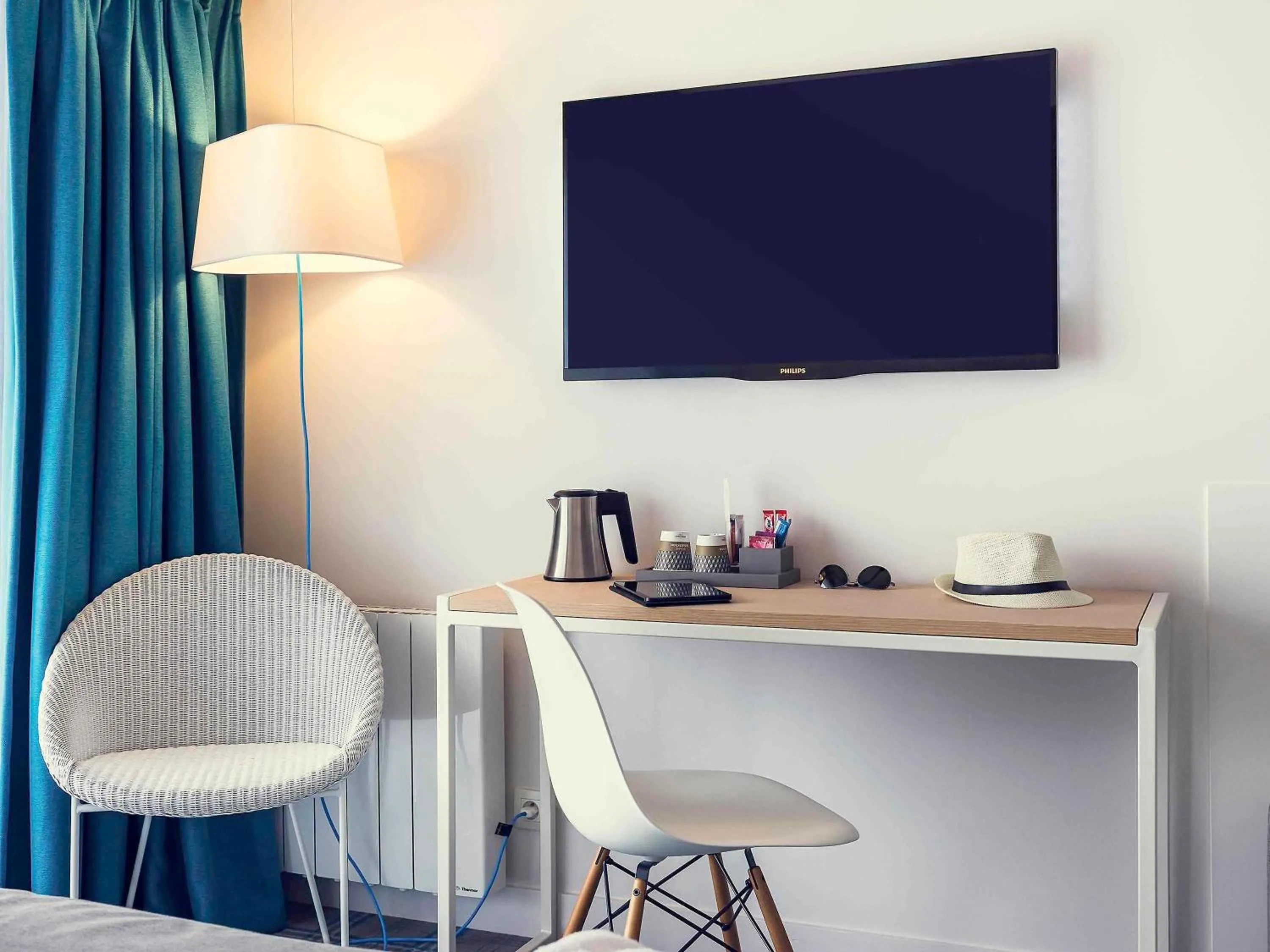 Bedroom in Mercure Deauville Centre